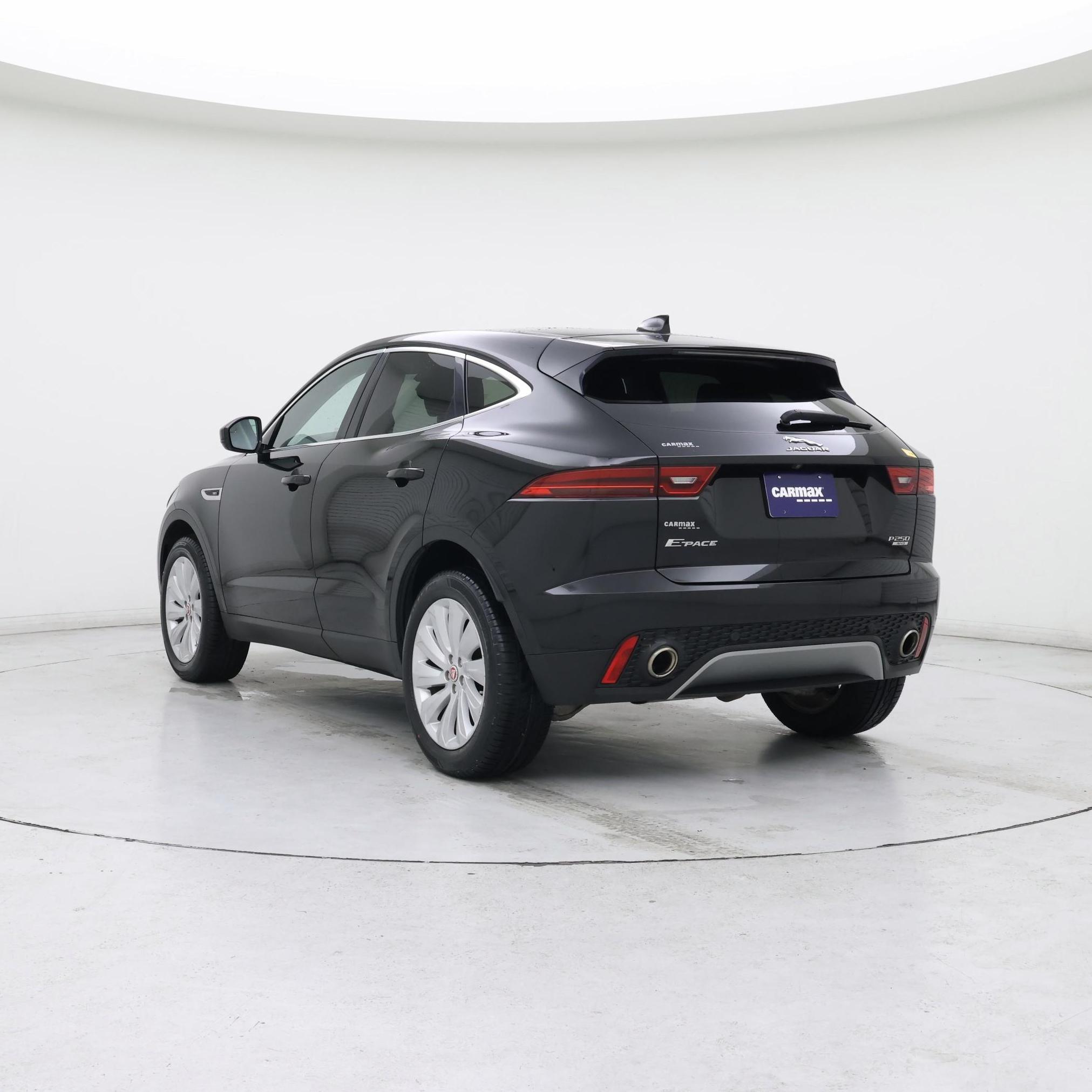 Thumbnail: 2018 Jaguar E-Pace - 2