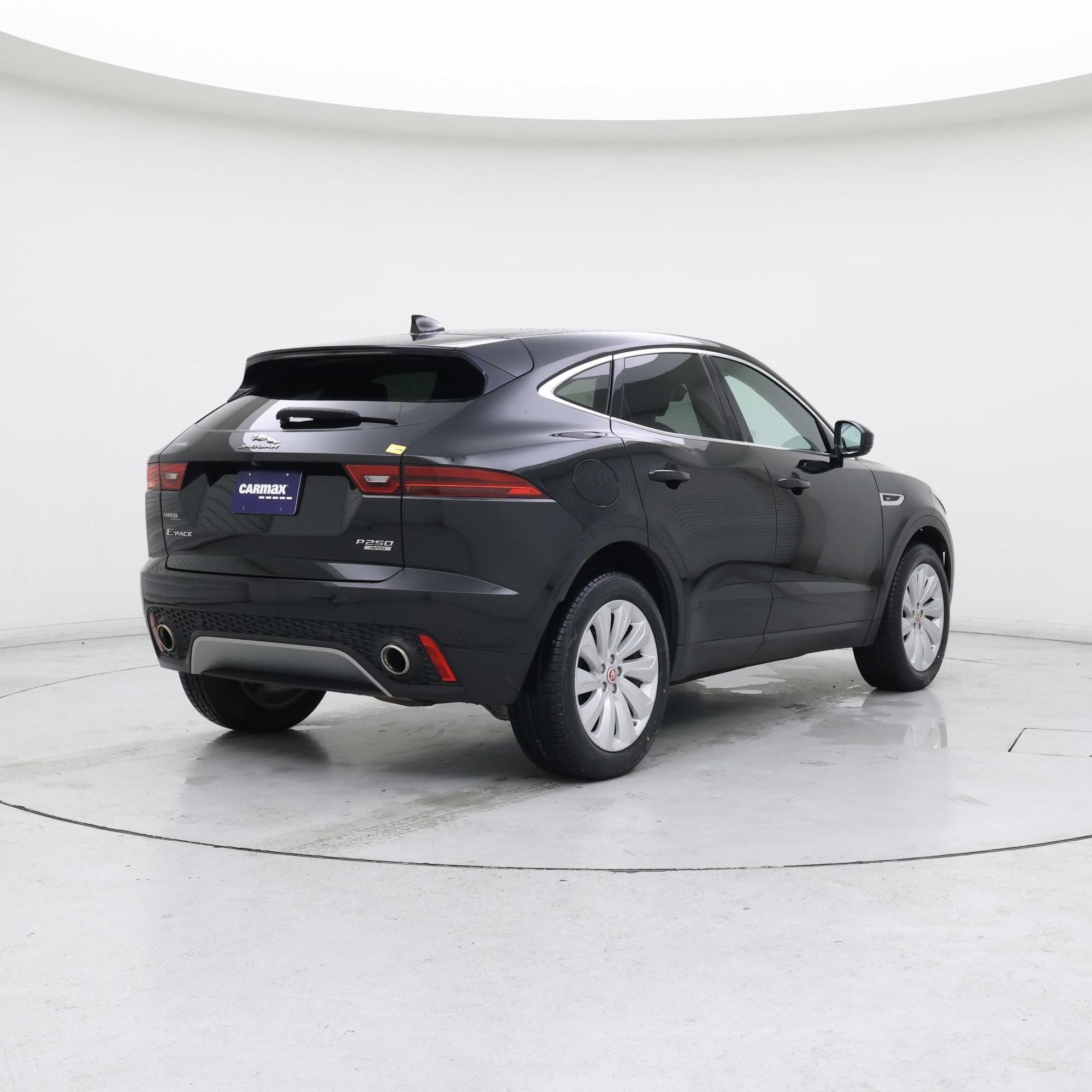 Thumbnail: 2018 Jaguar E-Pace - 8