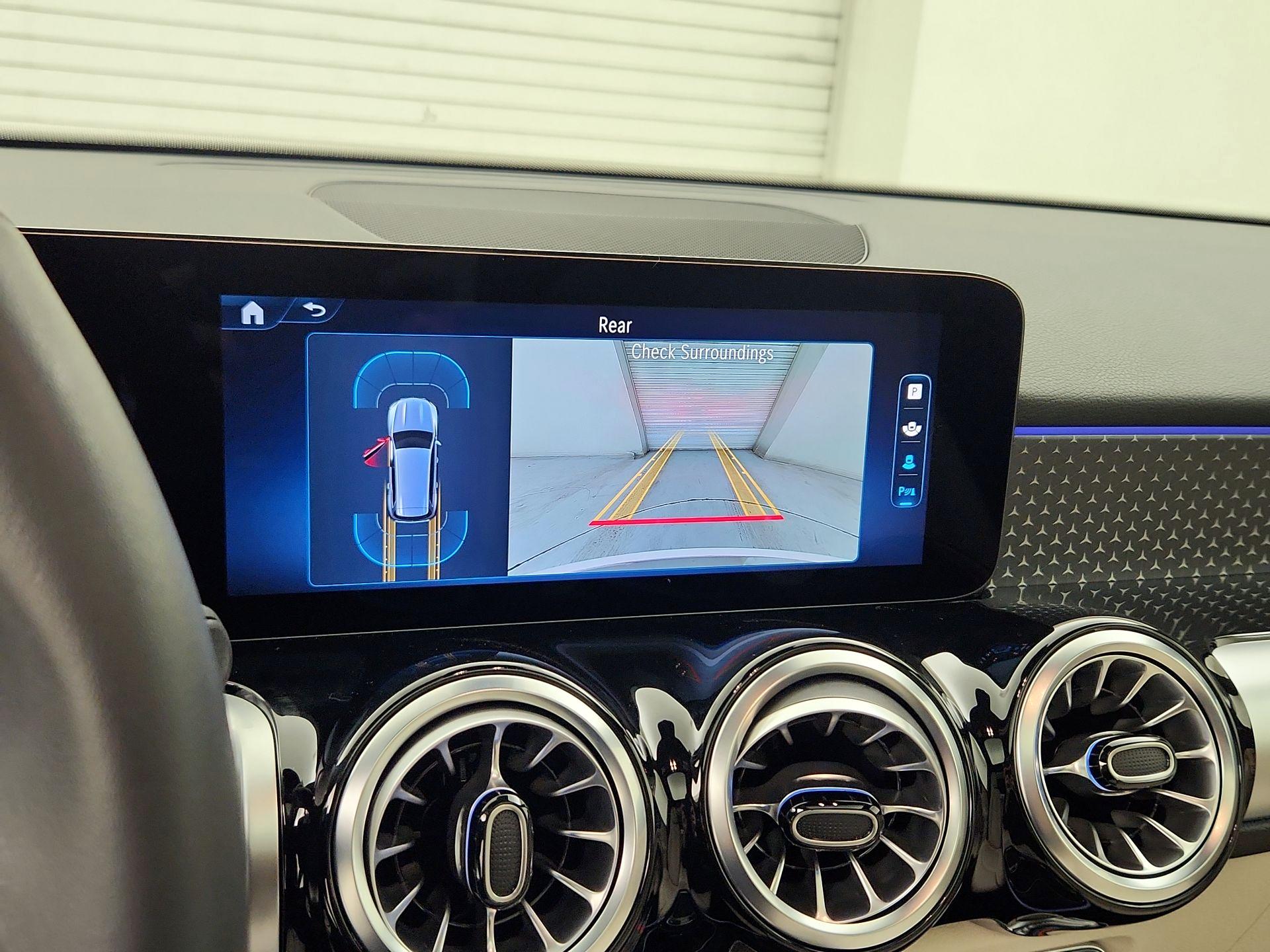 Thumbnail: 2024 Mercedes-Benz GLB - 15