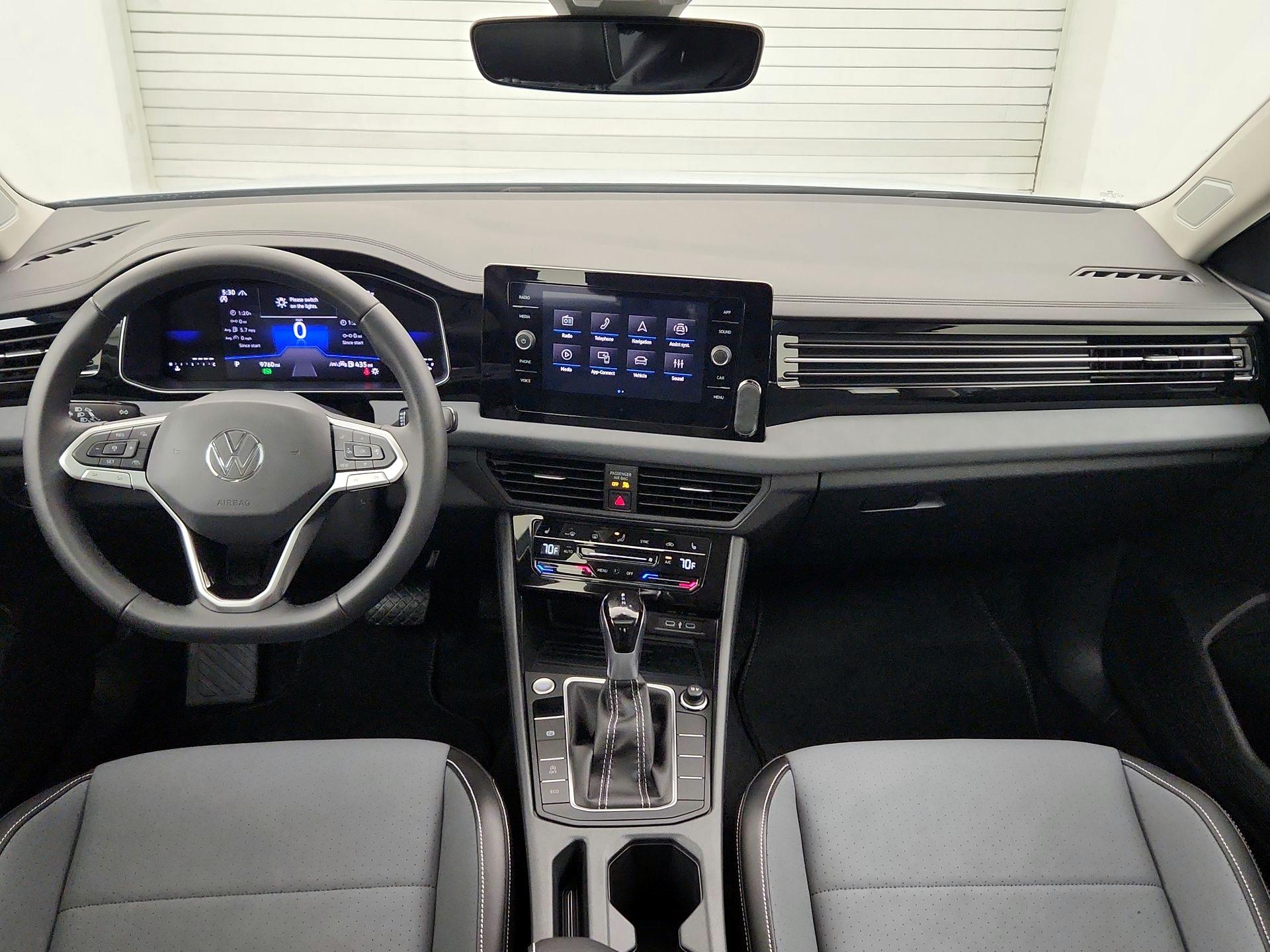 Thumbnail: 2025 Volkswagen Jetta - 9