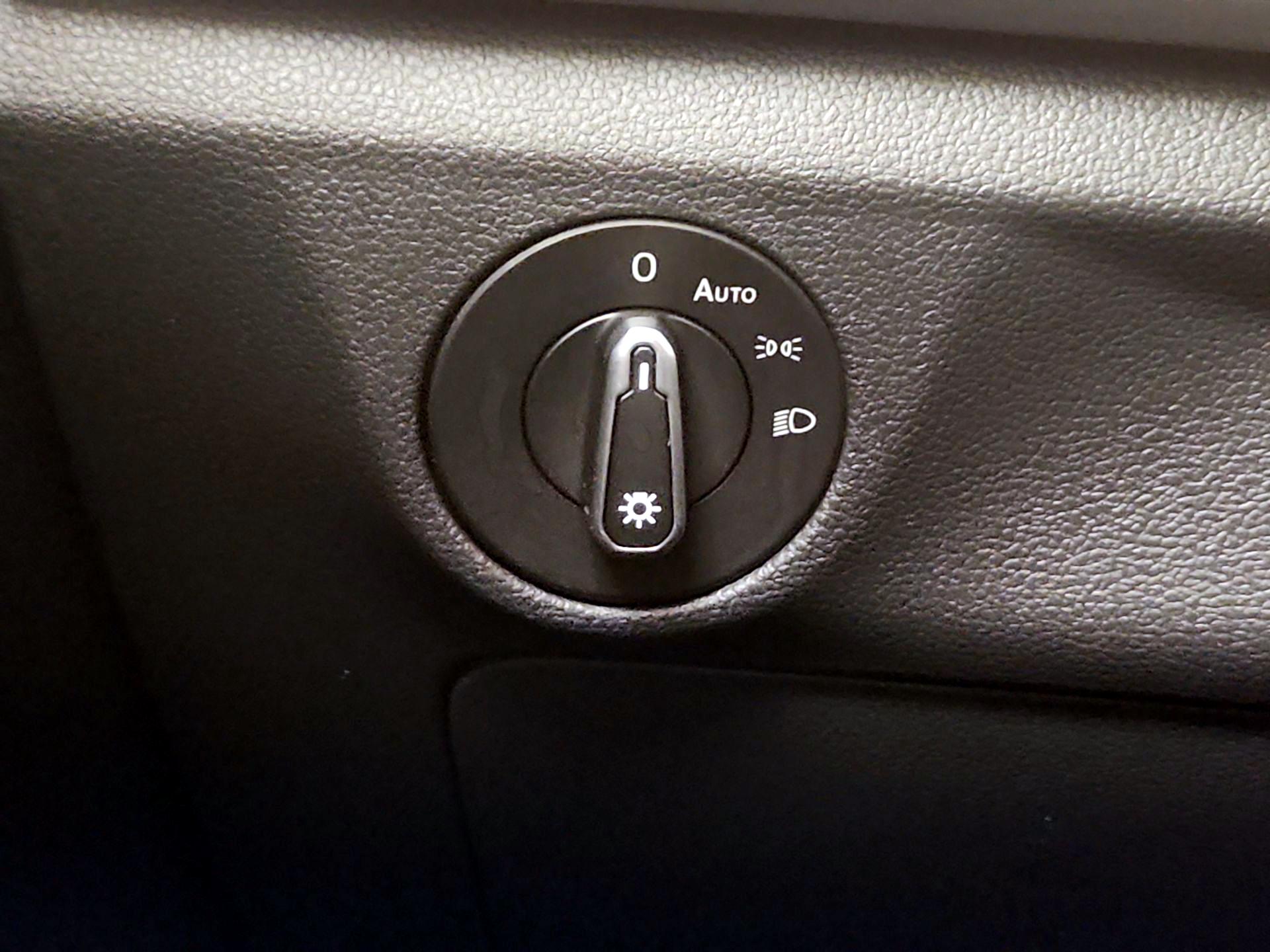 Thumbnail: 2025 Volkswagen Jetta - 13