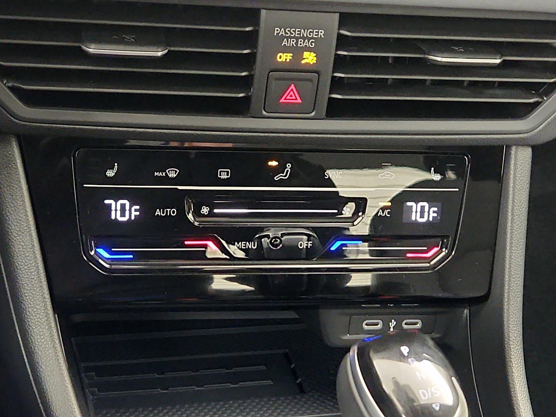 Thumbnail: 2025 Volkswagen Jetta - 16