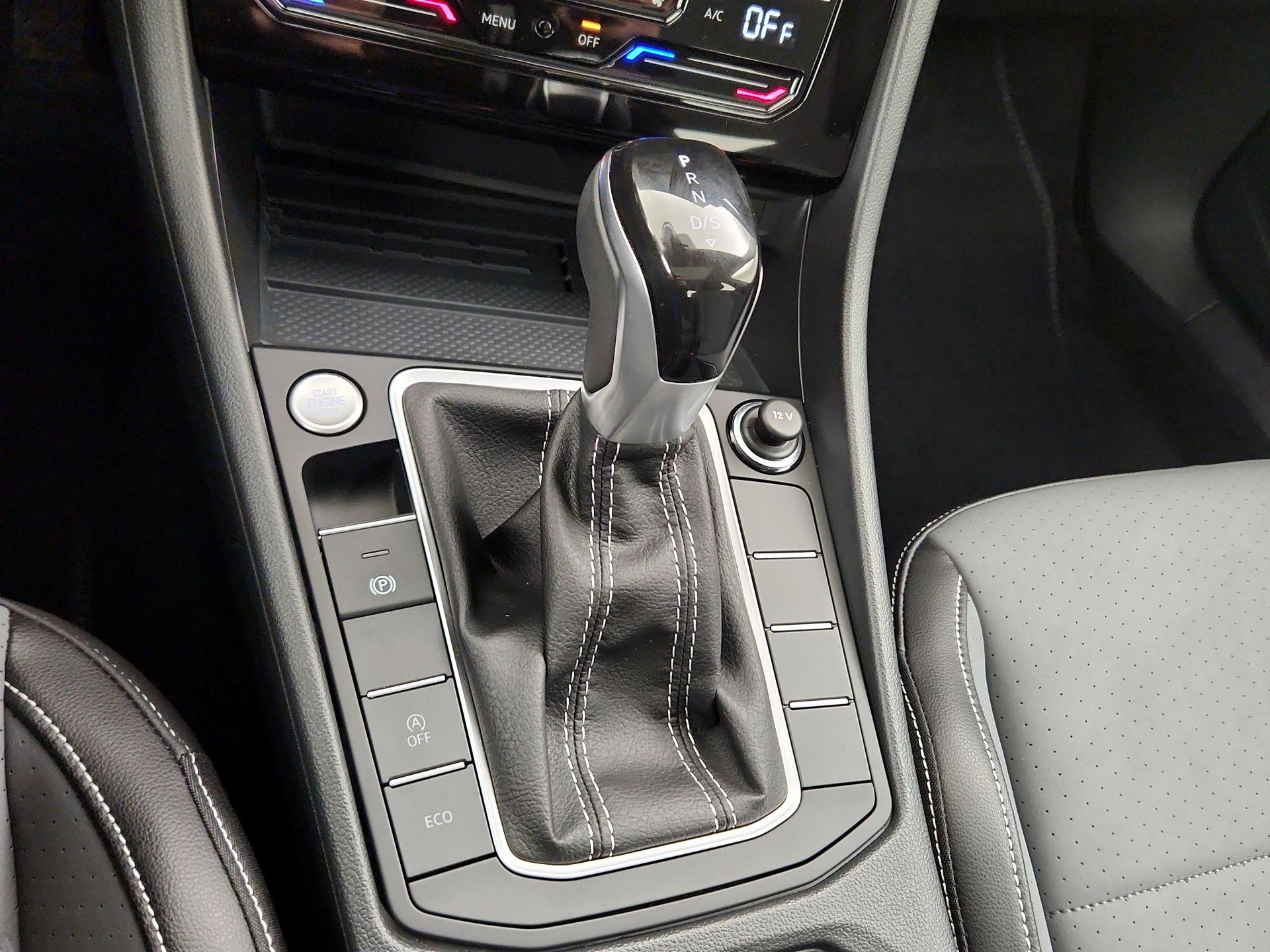 Thumbnail: 2025 Volkswagen Jetta - 17