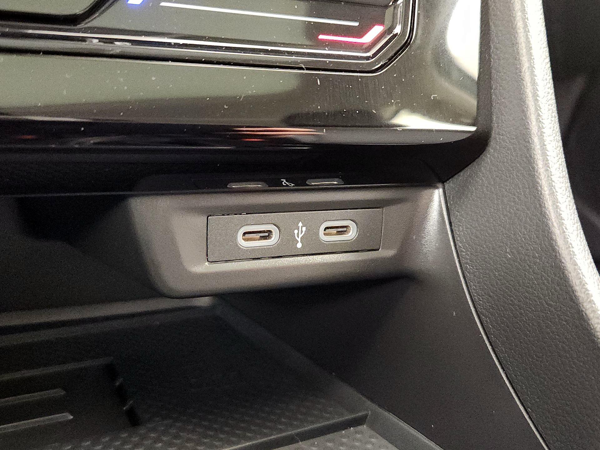 Thumbnail: 2025 Volkswagen Jetta - 18