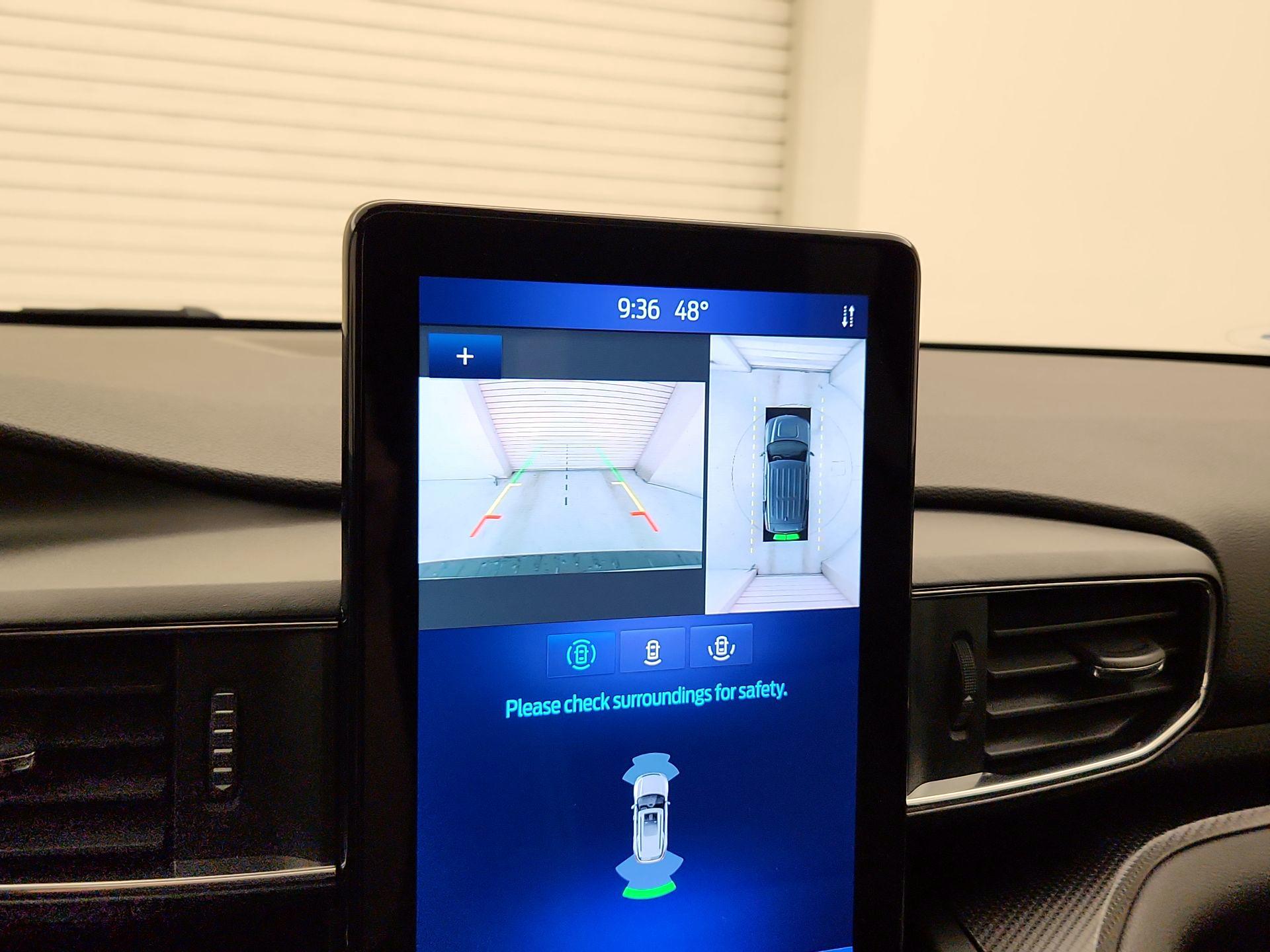 Thumbnail: 2020 Ford Explorer - 14