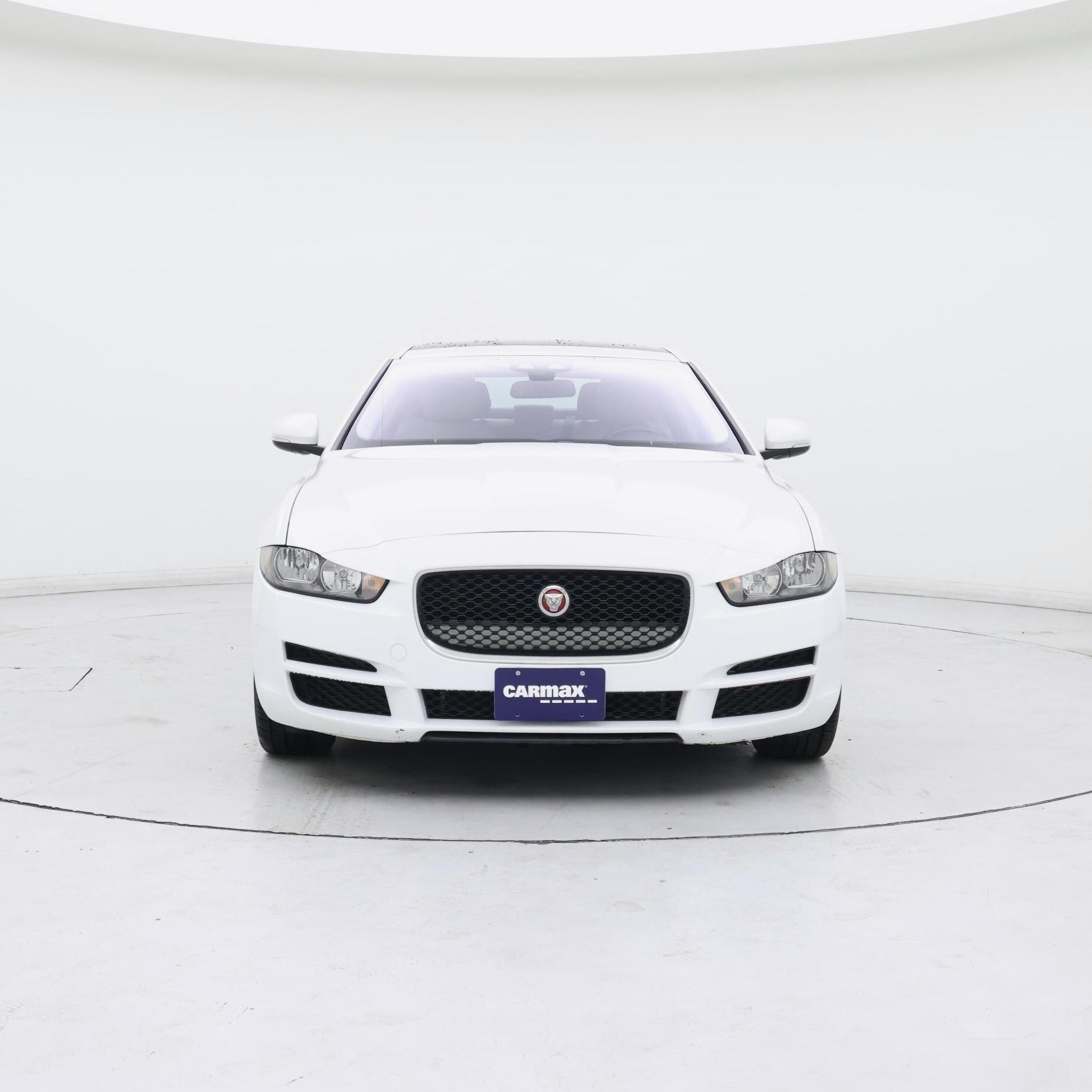 Thumbnail: 2017 Jaguar XE - 5