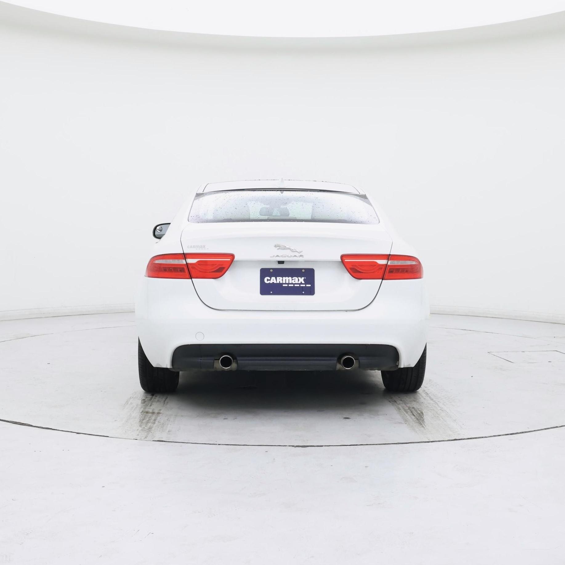 Thumbnail: 2017 Jaguar XE - 6