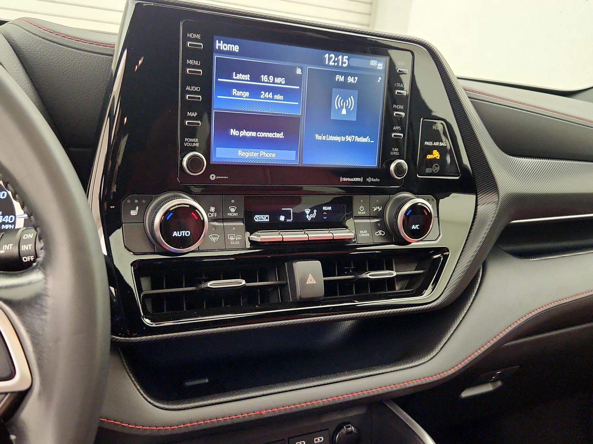 Thumbnail: 2022 Toyota Highlander - 16