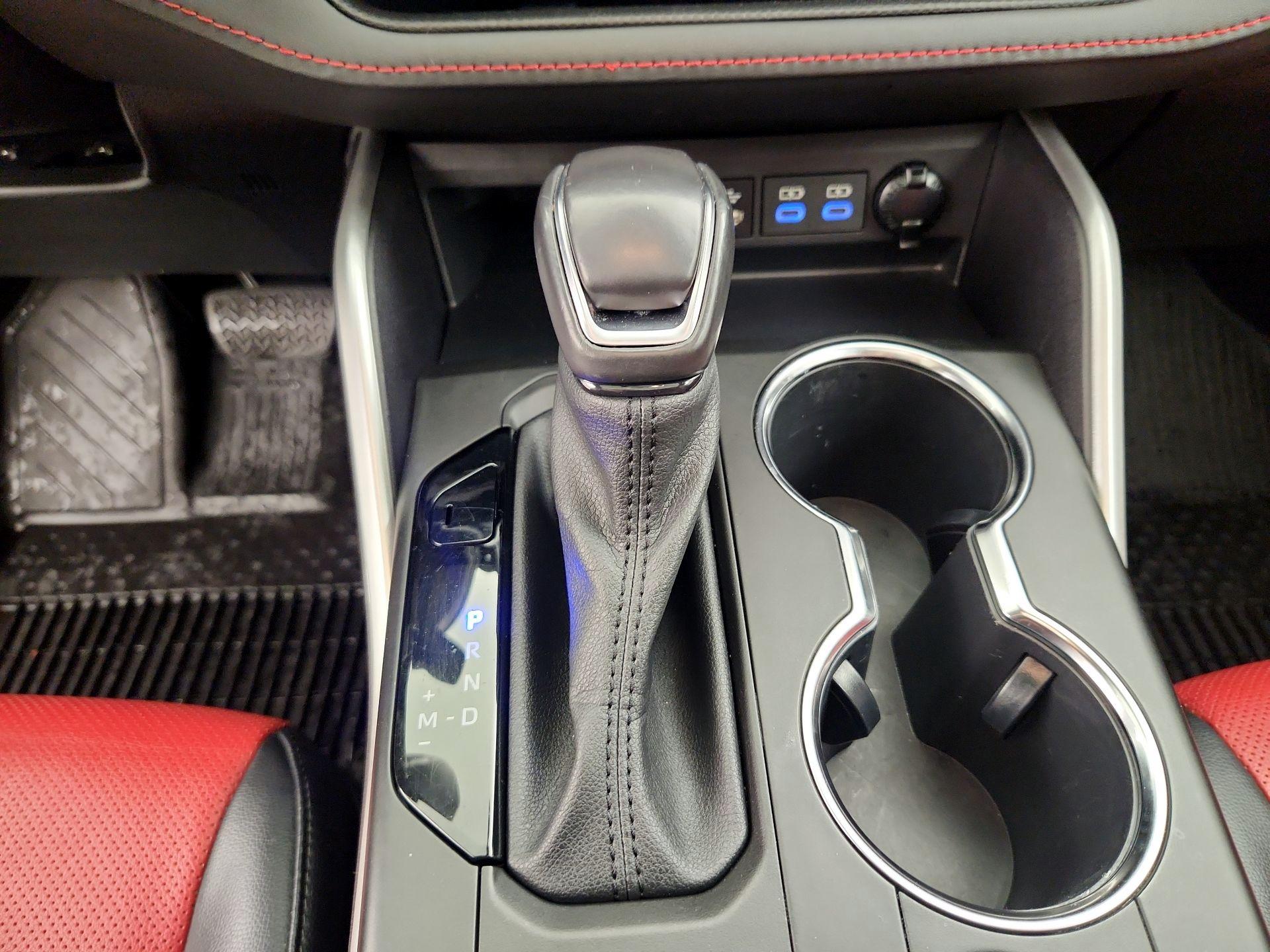 Thumbnail: 2022 Toyota Highlander - 17