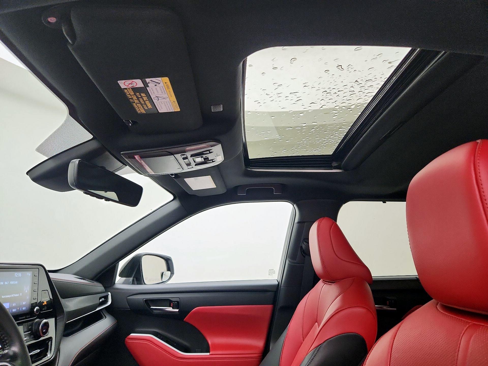 Thumbnail: 2022 Toyota Highlander - 19