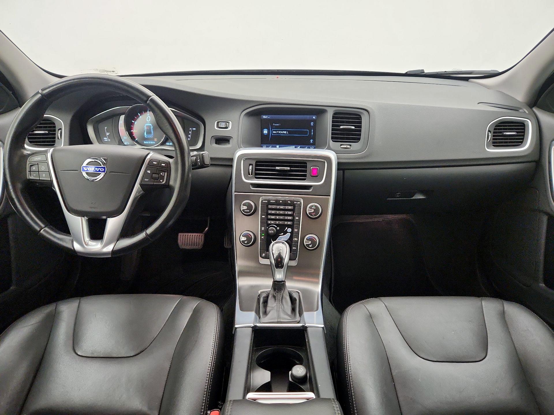 Thumbnail: 2015 Volvo S60 - 9