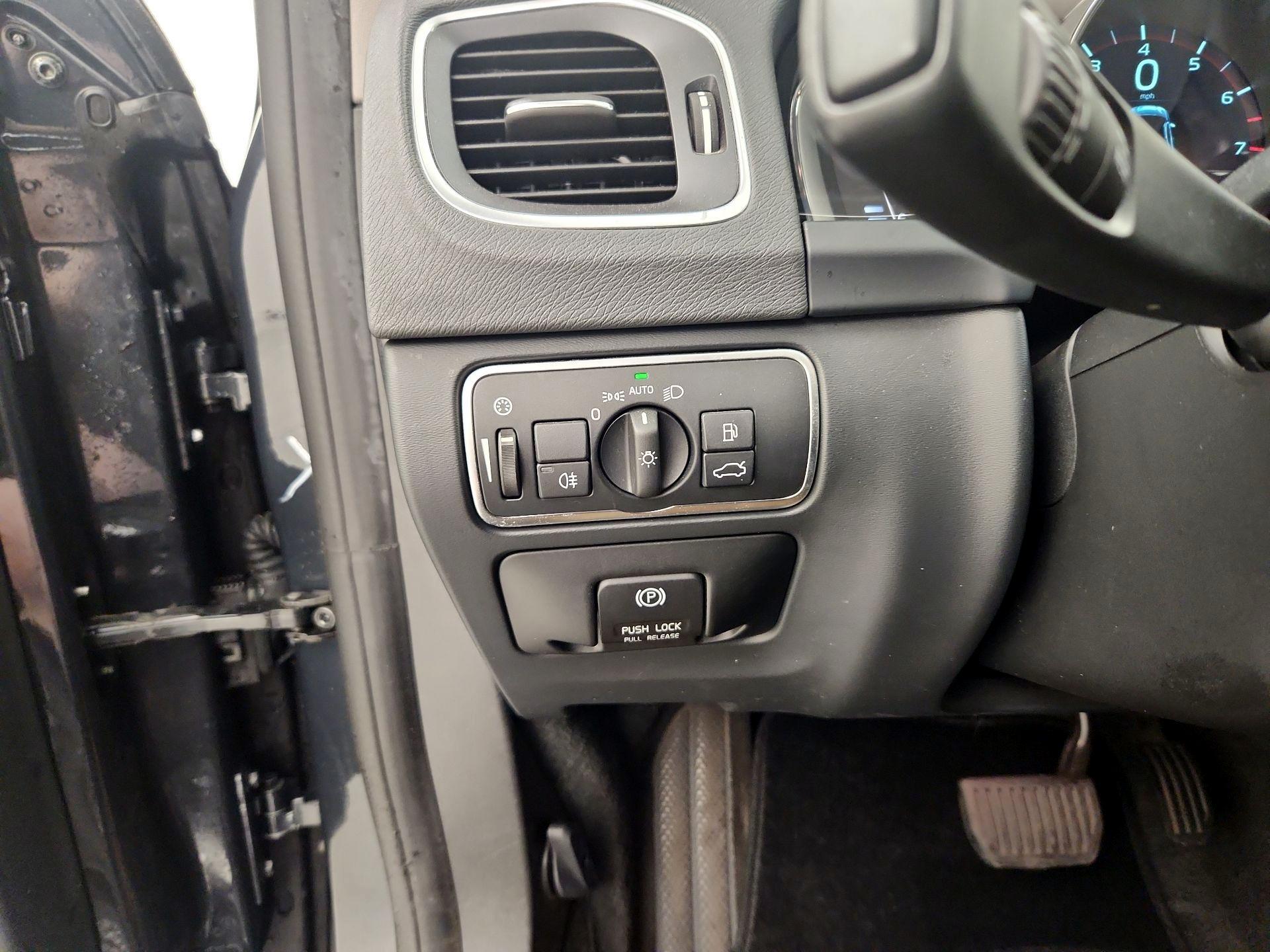 Thumbnail: 2015 Volvo S60 - 13