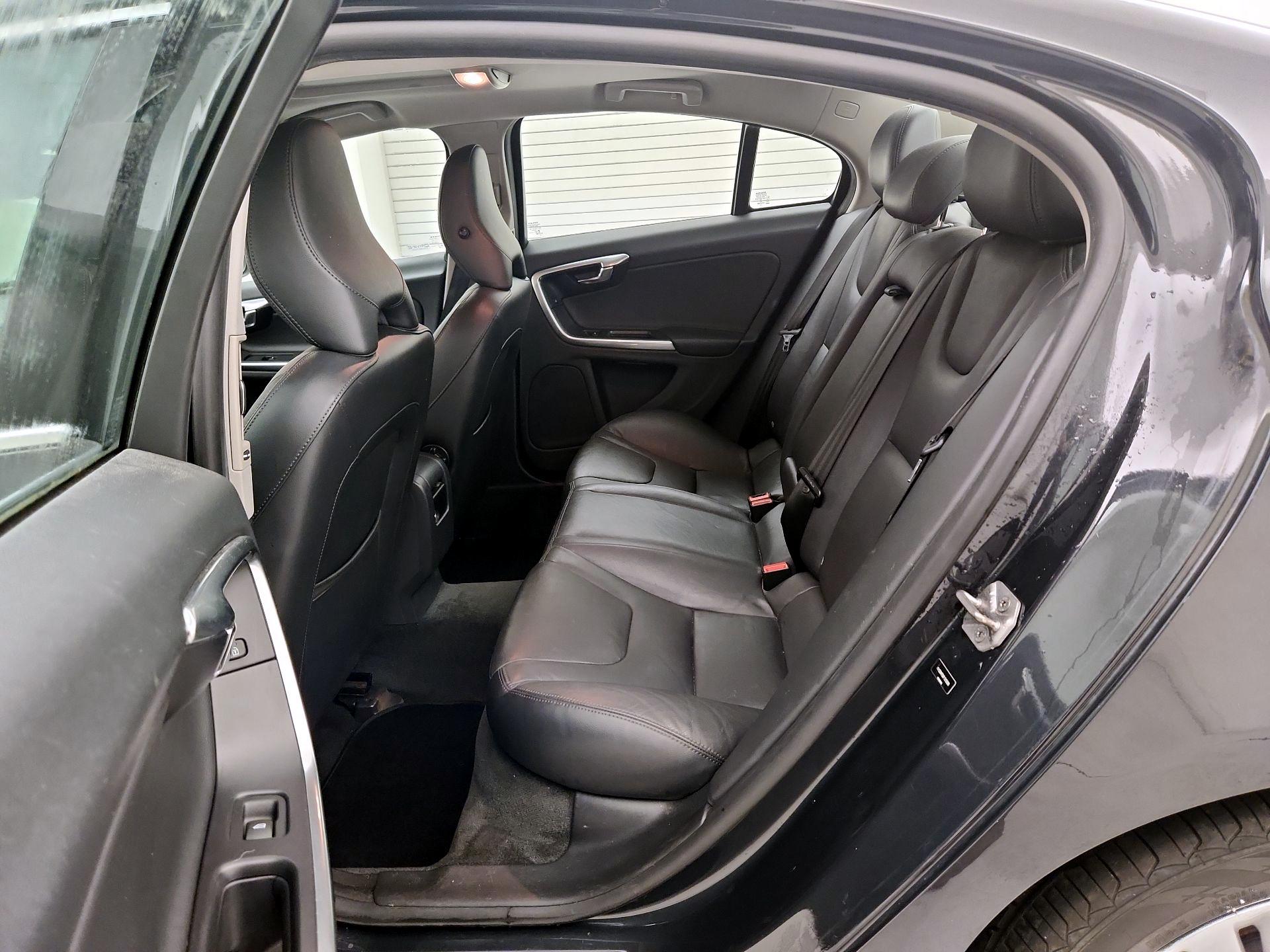 Thumbnail: 2015 Volvo S60 - 19