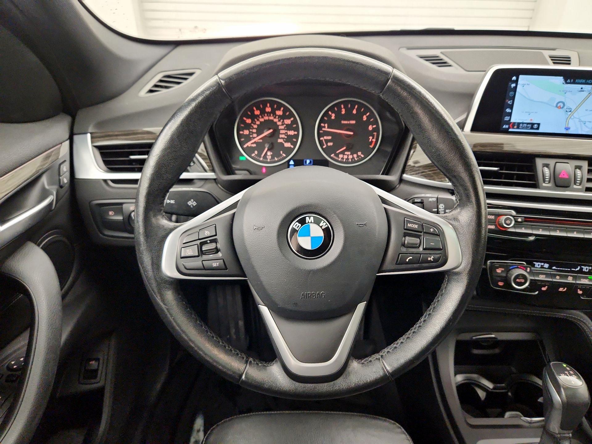 Thumbnail: 2018 BMW X1 - 10