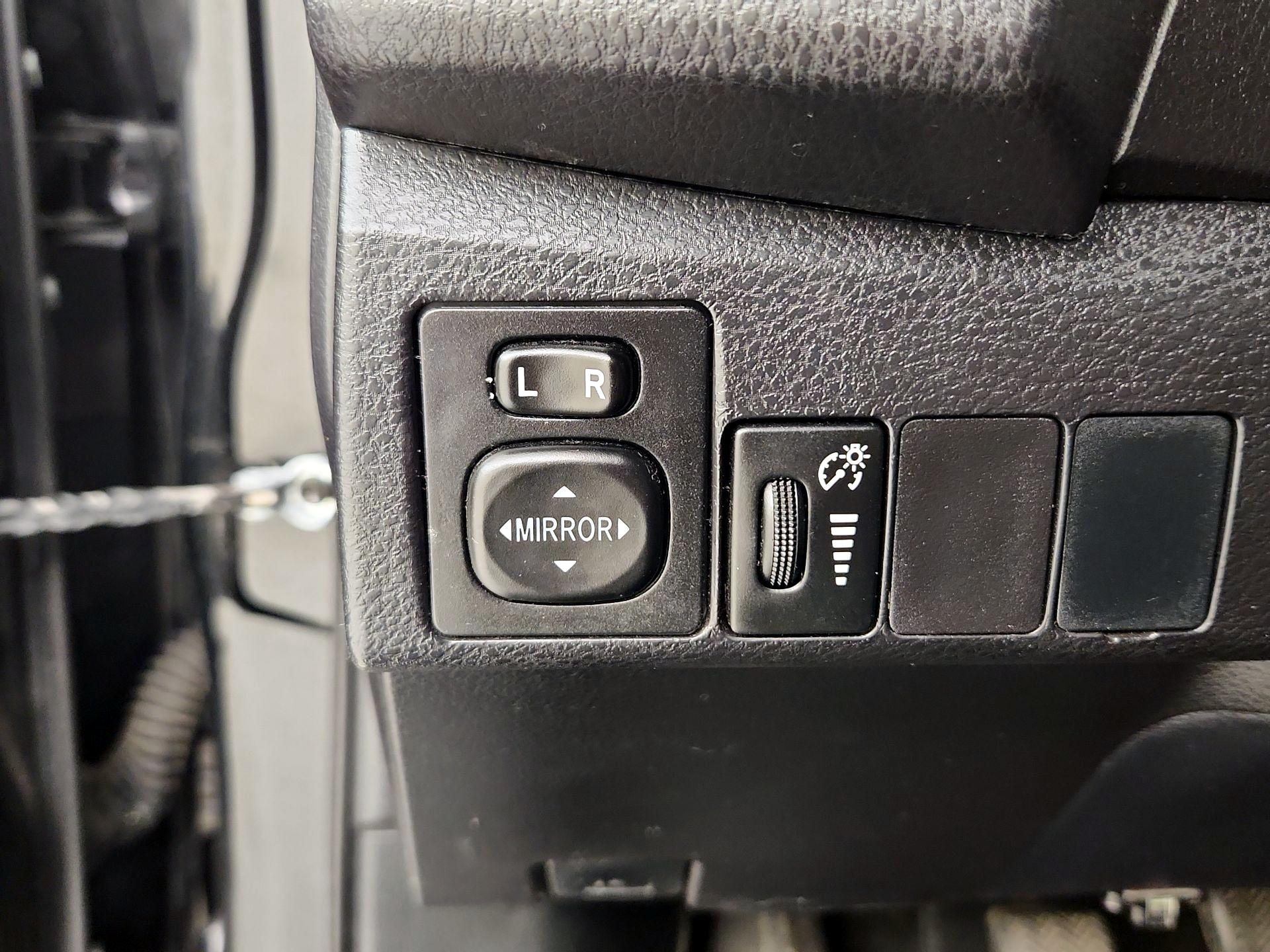 Thumbnail: 2016 Toyota Corolla - 13