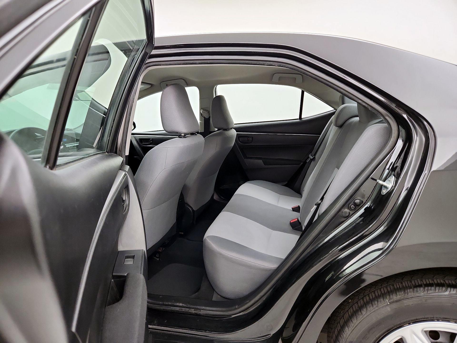 Thumbnail: 2016 Toyota Corolla - 18