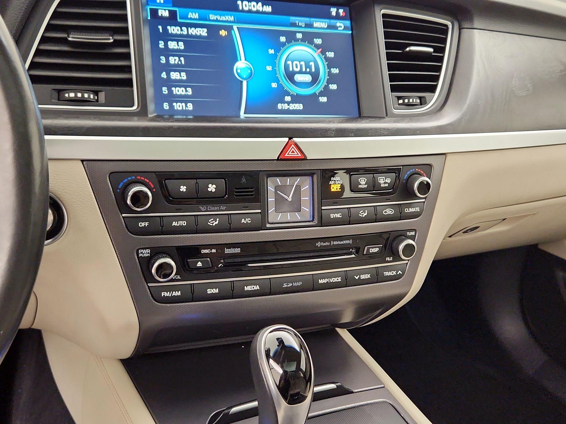 Thumbnail: 2015 Hyundai Genesis - 17