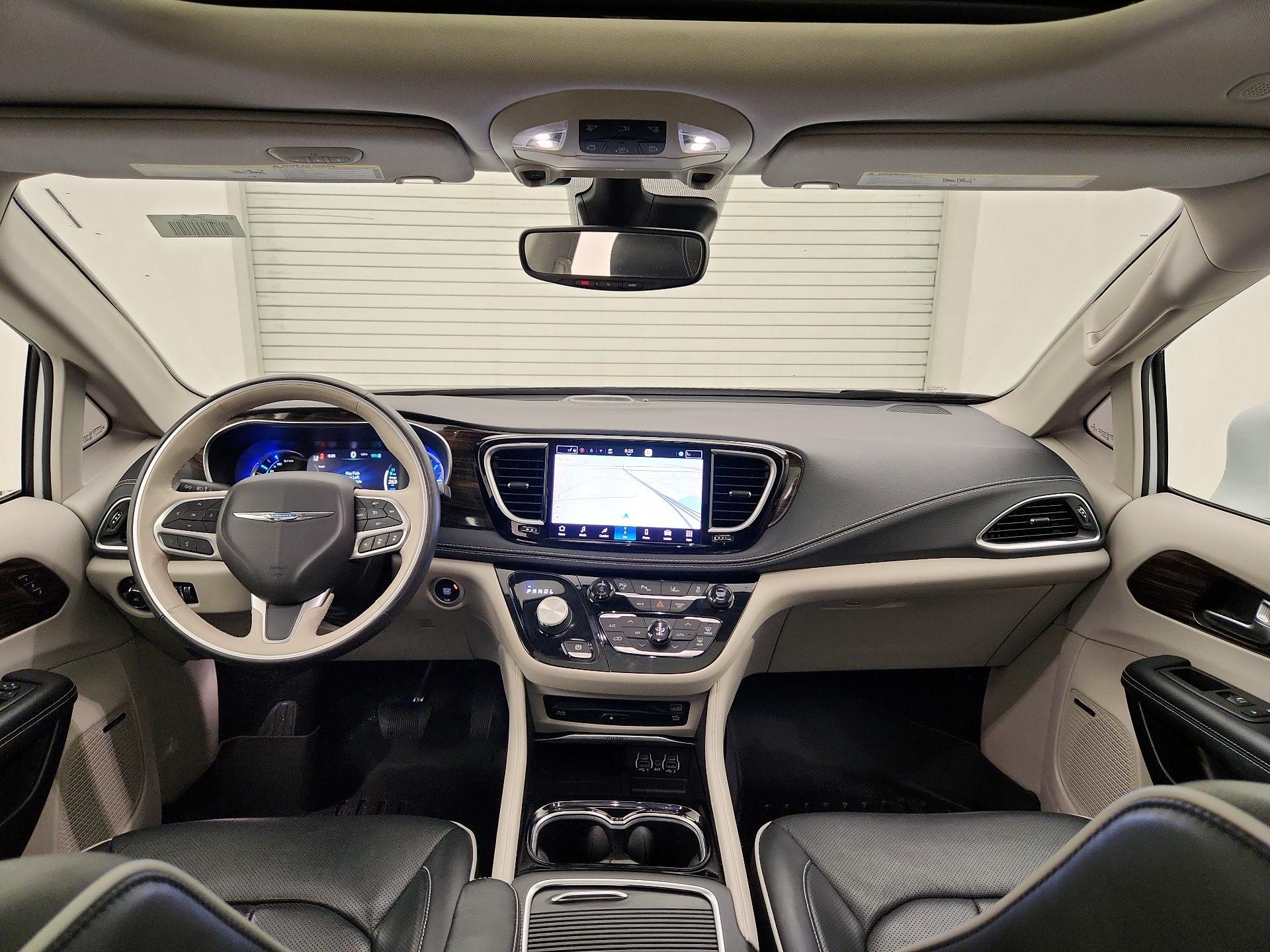 Thumbnail: 2021 Chrysler Pacifica - 9