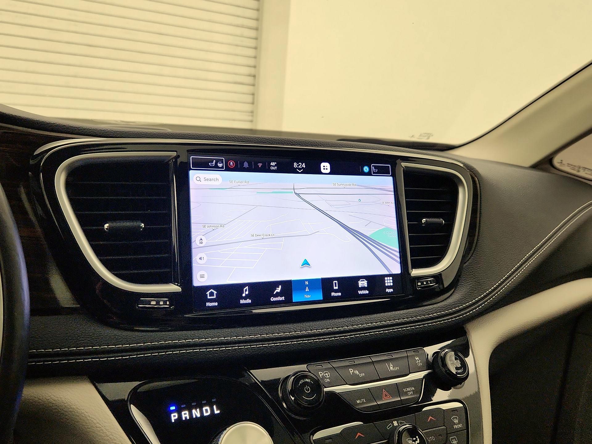 Thumbnail: 2021 Chrysler Pacifica - 14