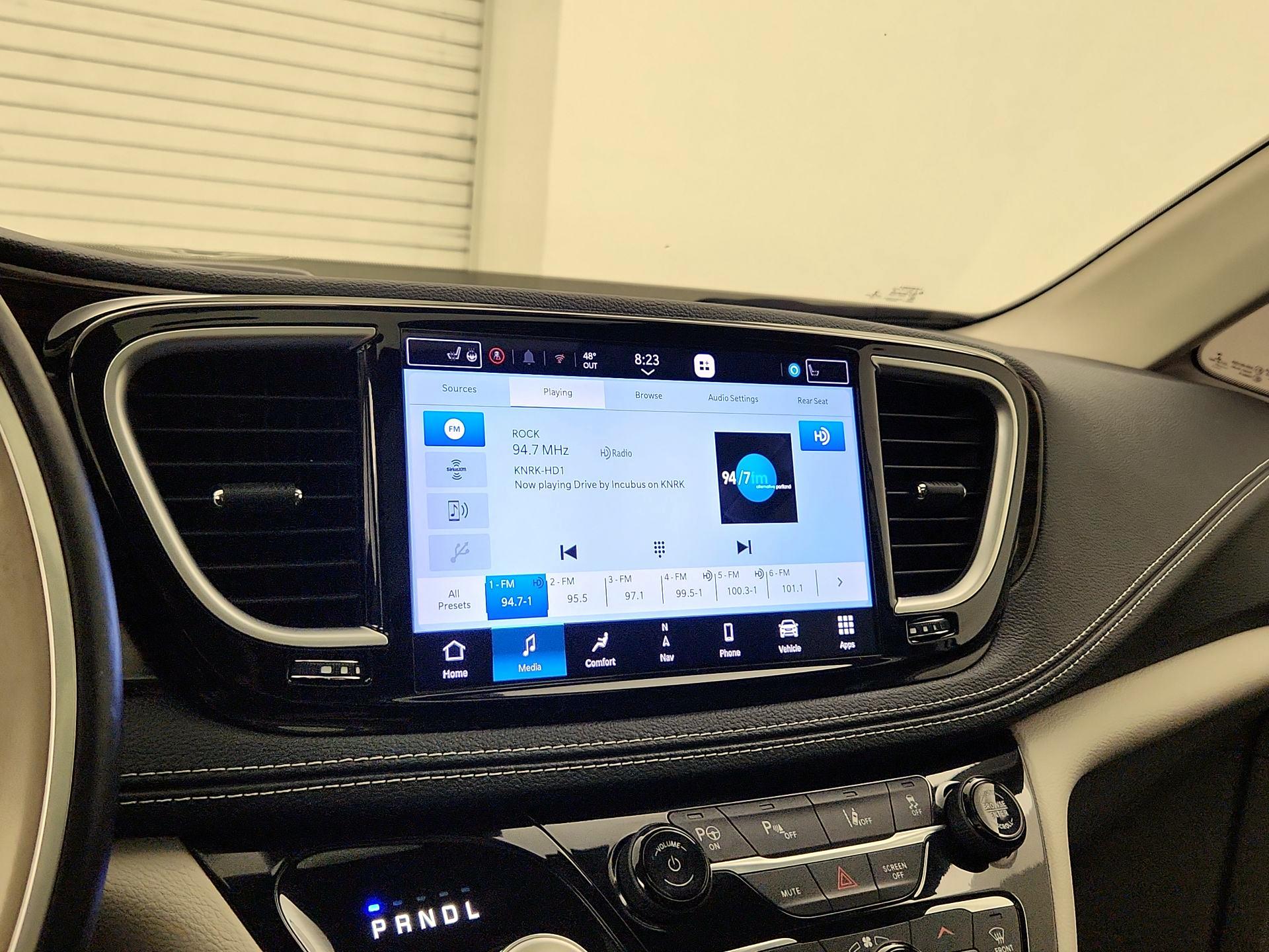 Thumbnail: 2021 Chrysler Pacifica - 16