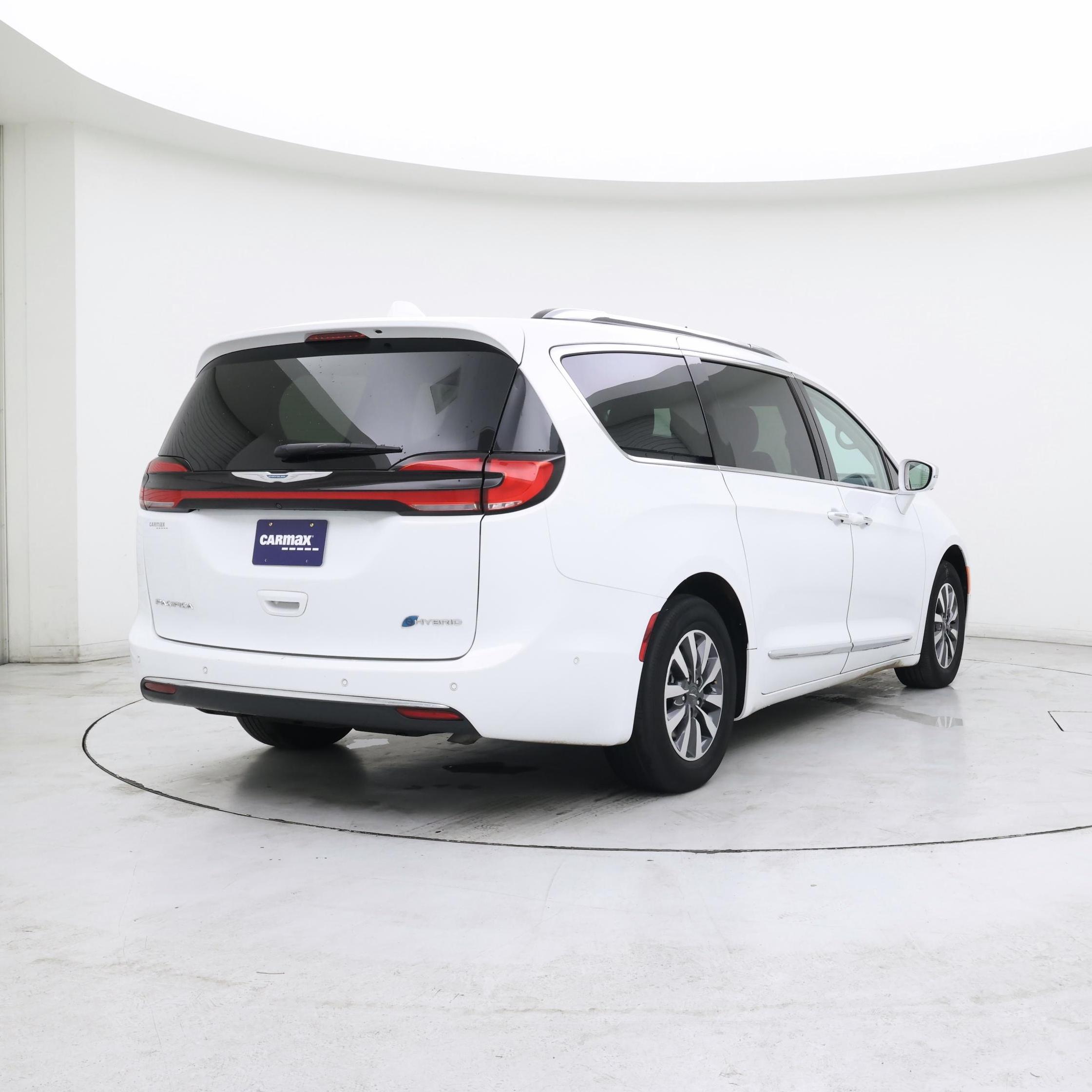 Thumbnail: 2021 Chrysler Pacifica - 8