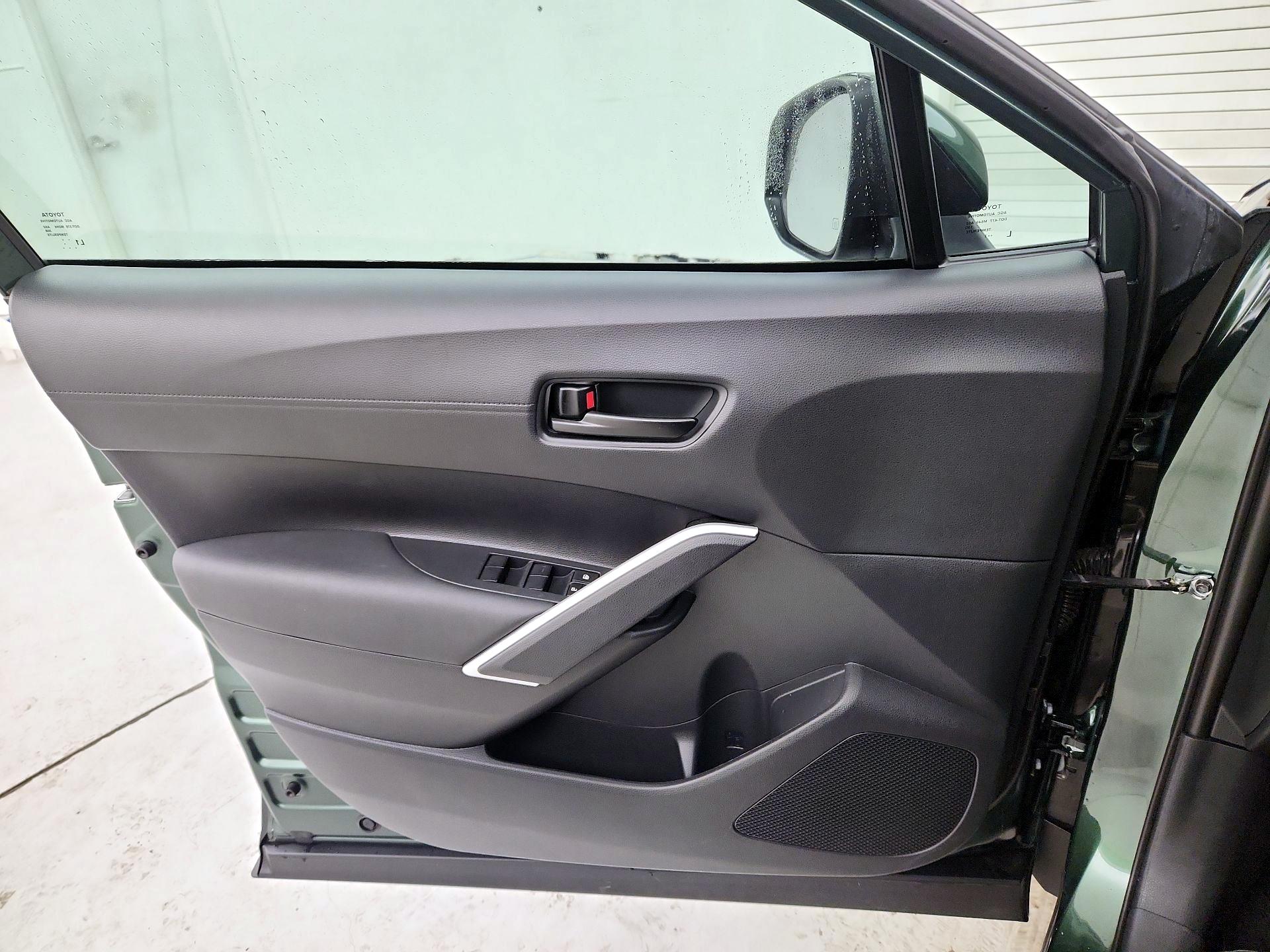 Thumbnail: 2023 Toyota Corolla Cross - 12