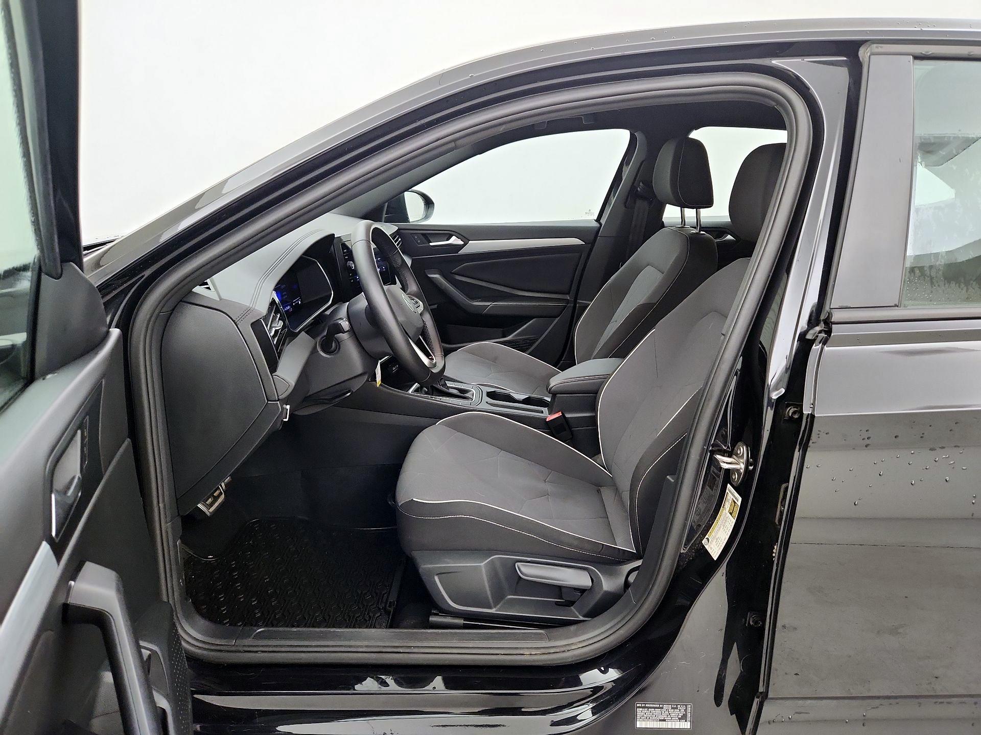 Thumbnail: 2025 Volkswagen Jetta - 11