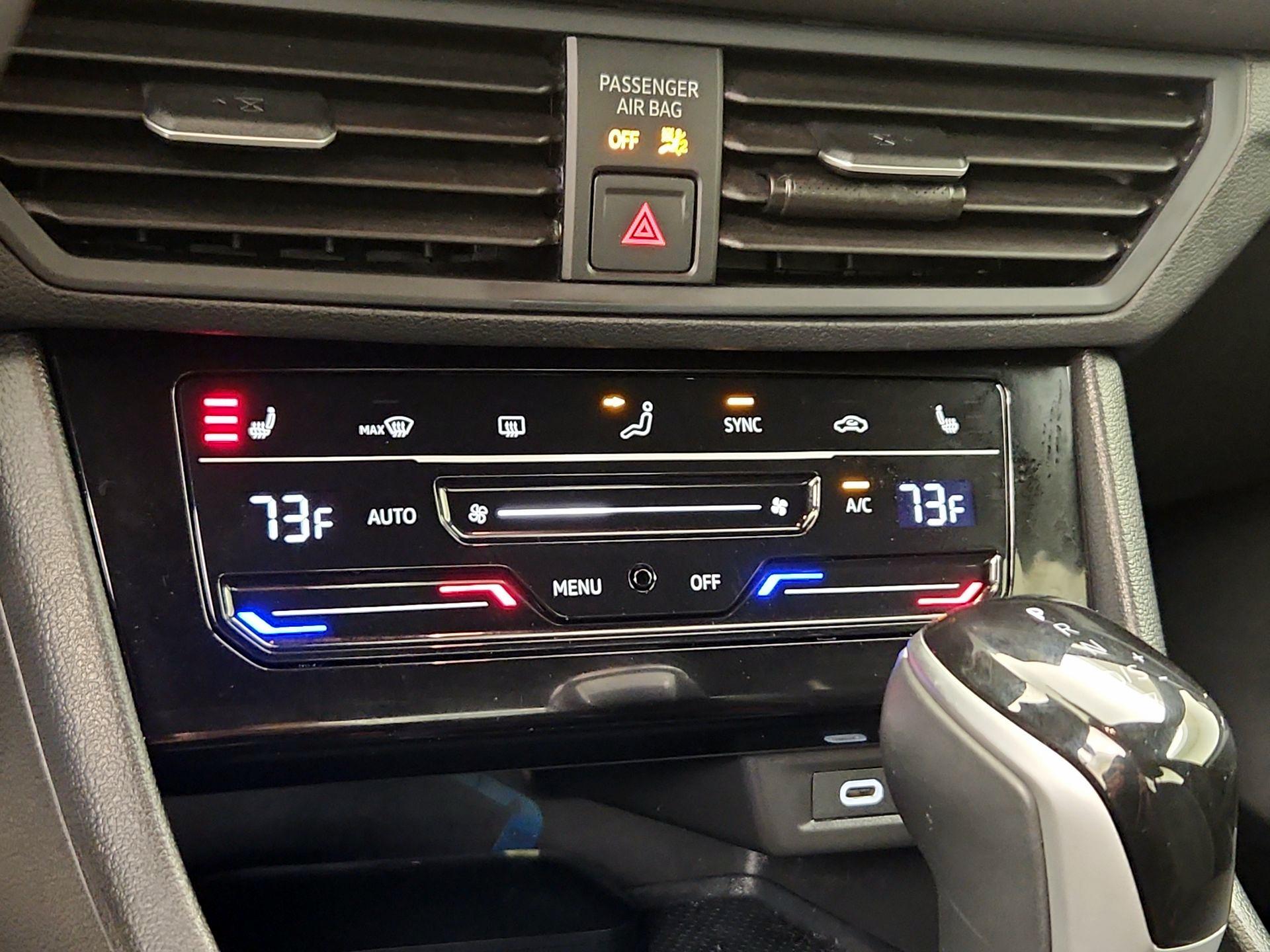 Thumbnail: 2025 Volkswagen Jetta - 16