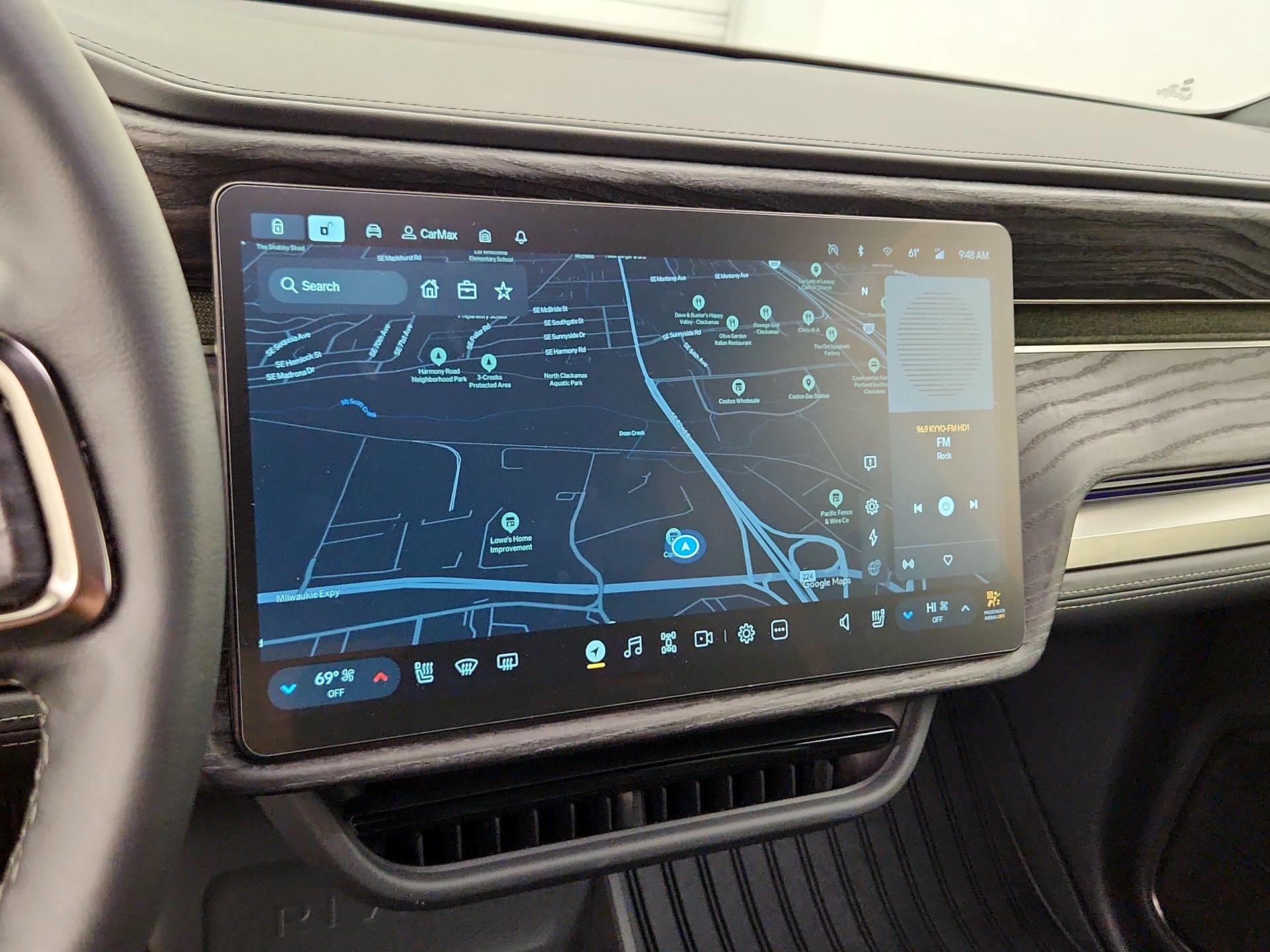 Thumbnail: 2022 Rivian R1T - 13