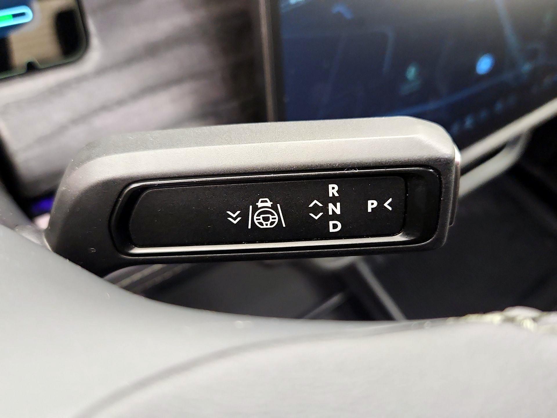 Thumbnail: 2022 Rivian R1T - 17