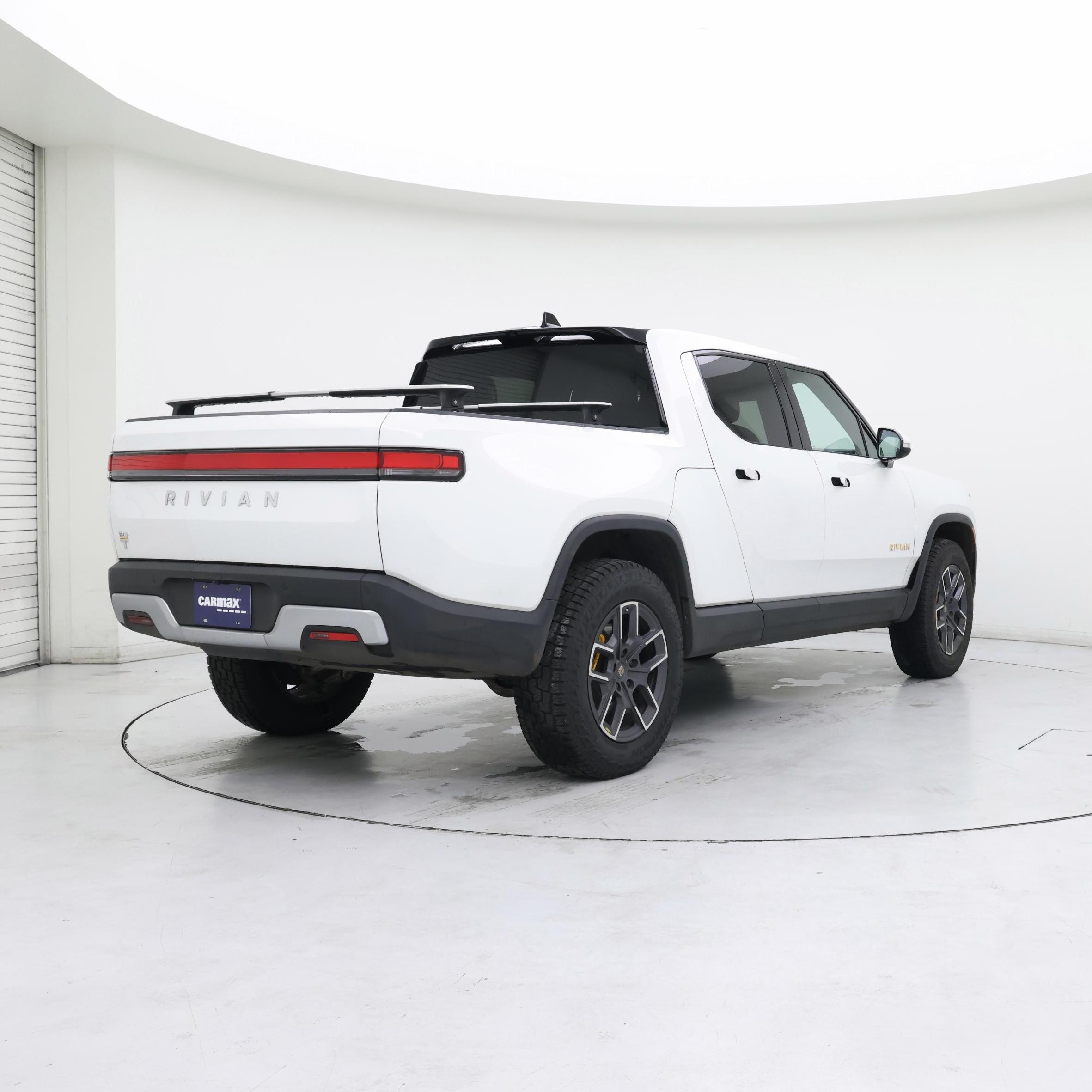 Thumbnail: 2022 Rivian R1T - 8