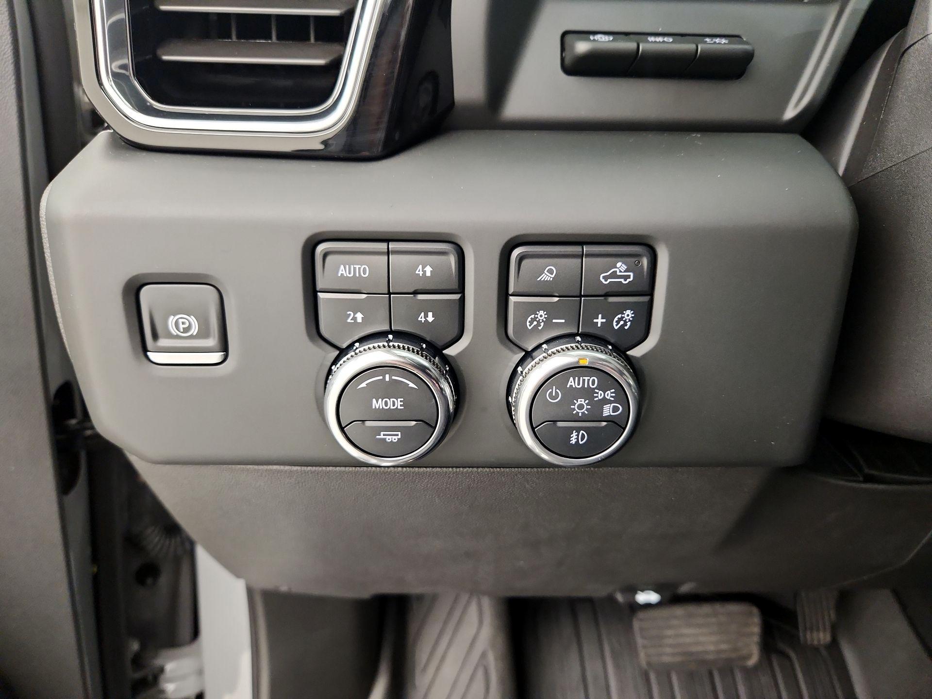 Thumbnail: 2024 GMC Sierra 1500 - 13