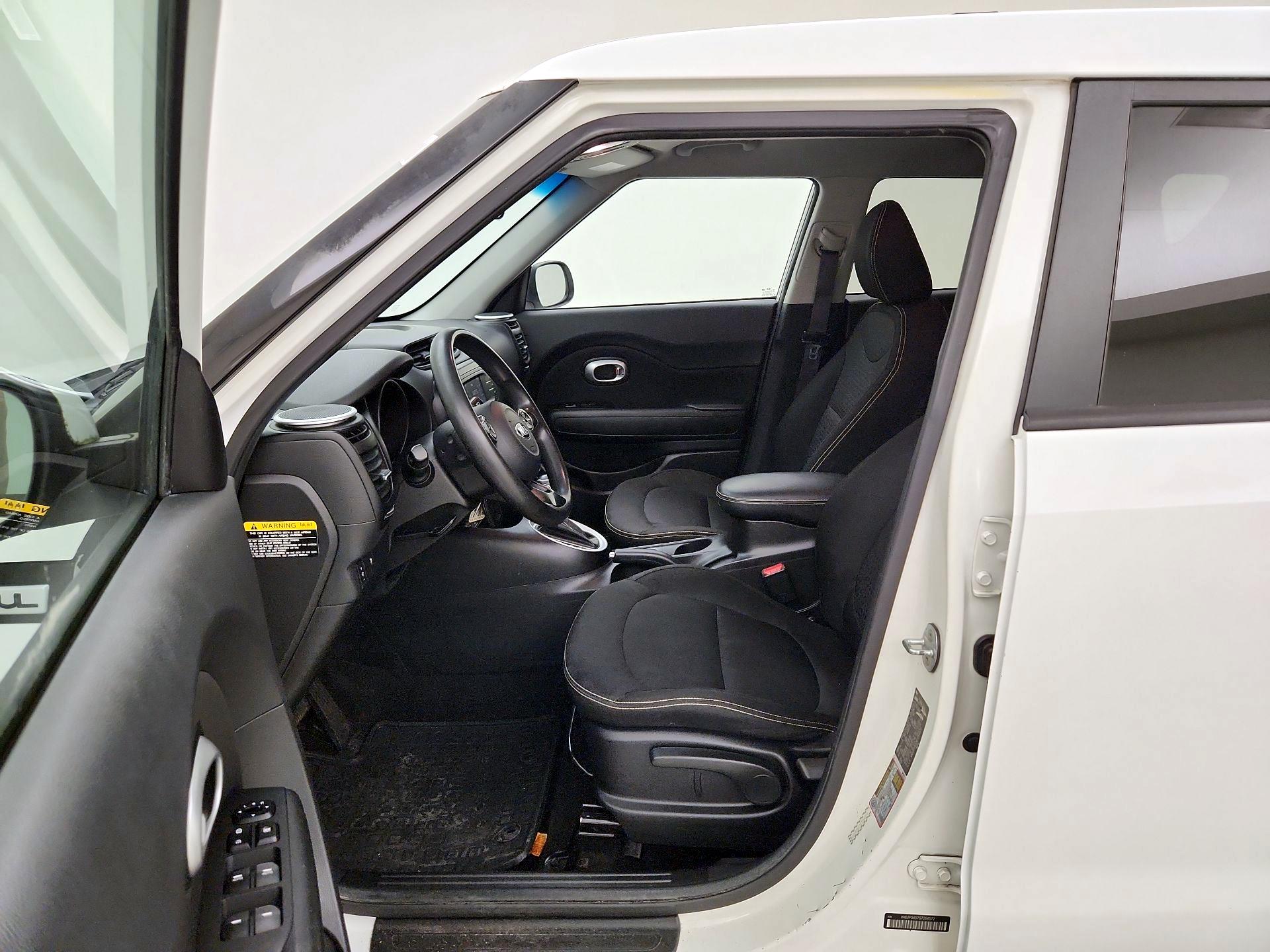 Thumbnail: 2016 Kia Soul - 11