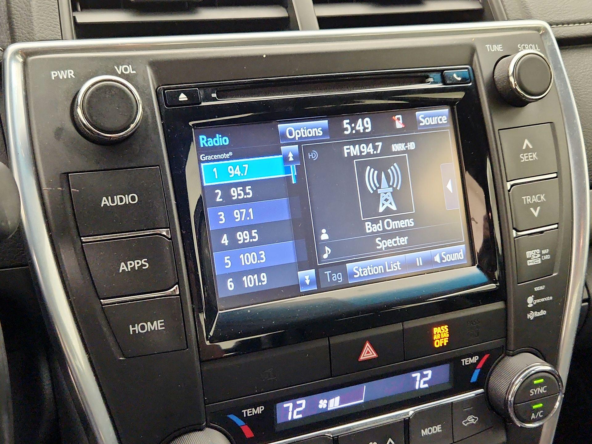 Thumbnail: 2015 Toyota Camry - 16