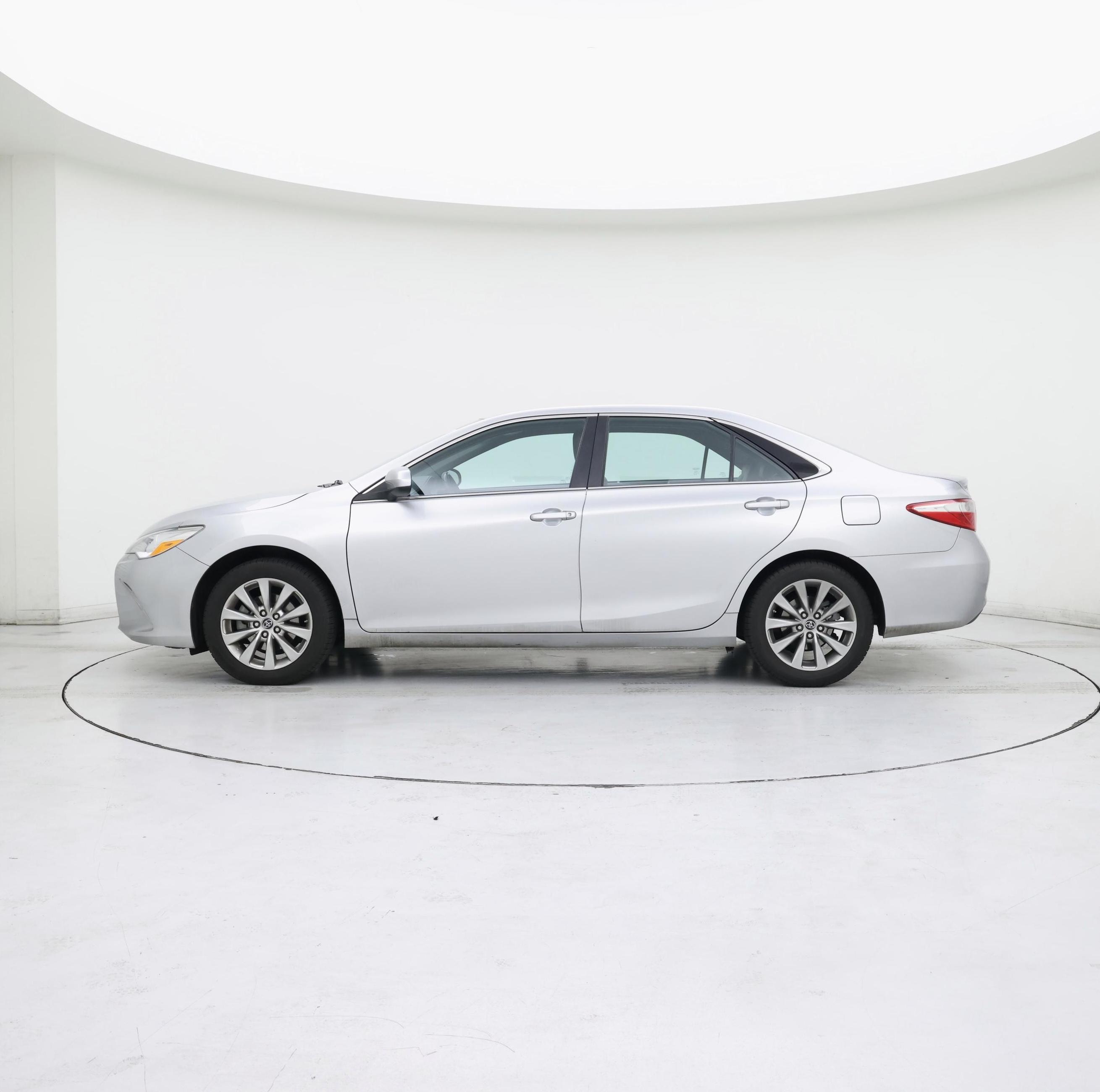 Thumbnail: 2015 Toyota Camry - 3