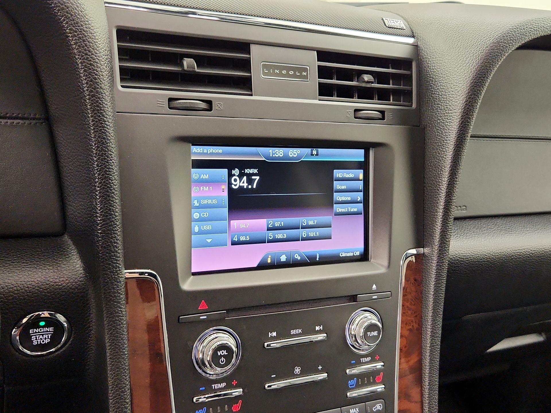 Thumbnail: 2015 Lincoln Navigator - 16