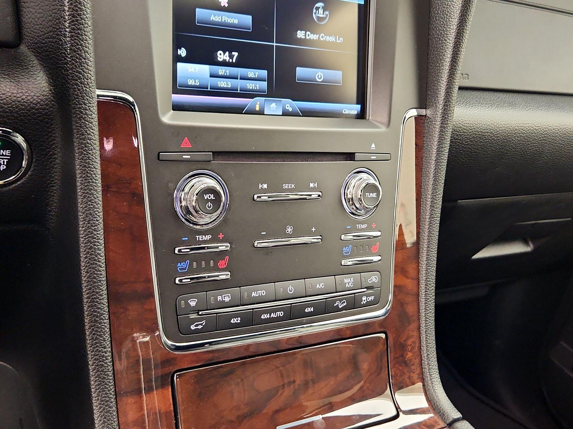 Thumbnail: 2015 Lincoln Navigator - 17