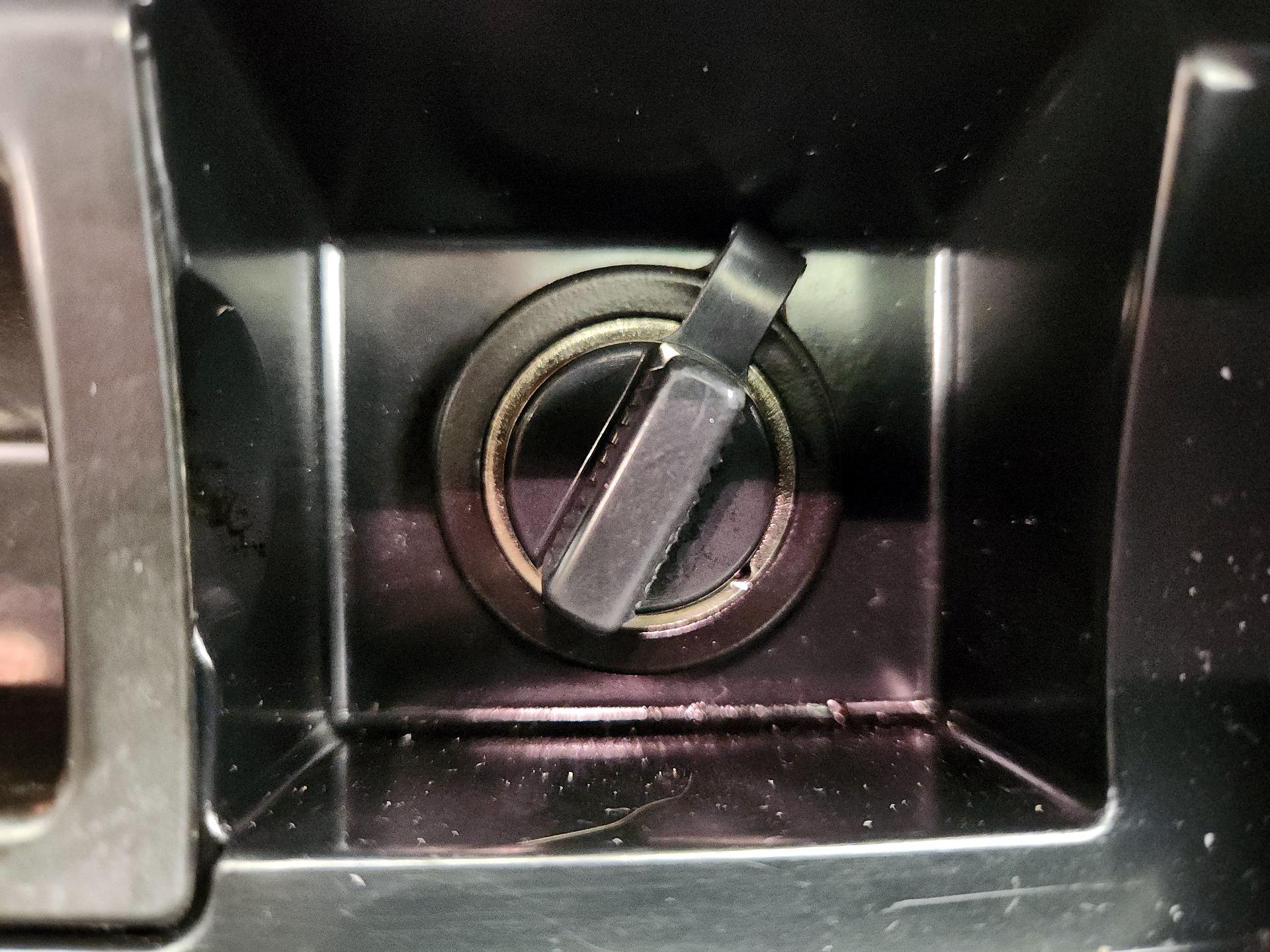 Thumbnail: 2015 Lincoln Navigator - 19