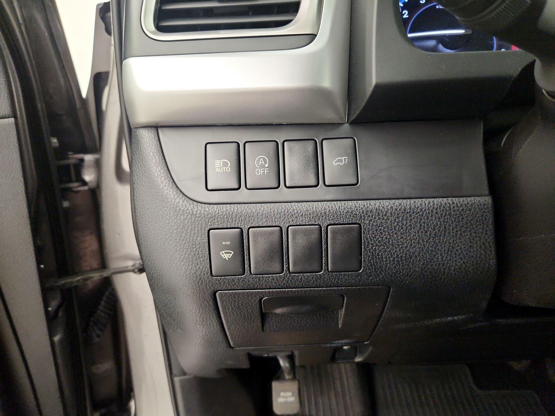 Thumbnail: 2017 Toyota Highlander - 13