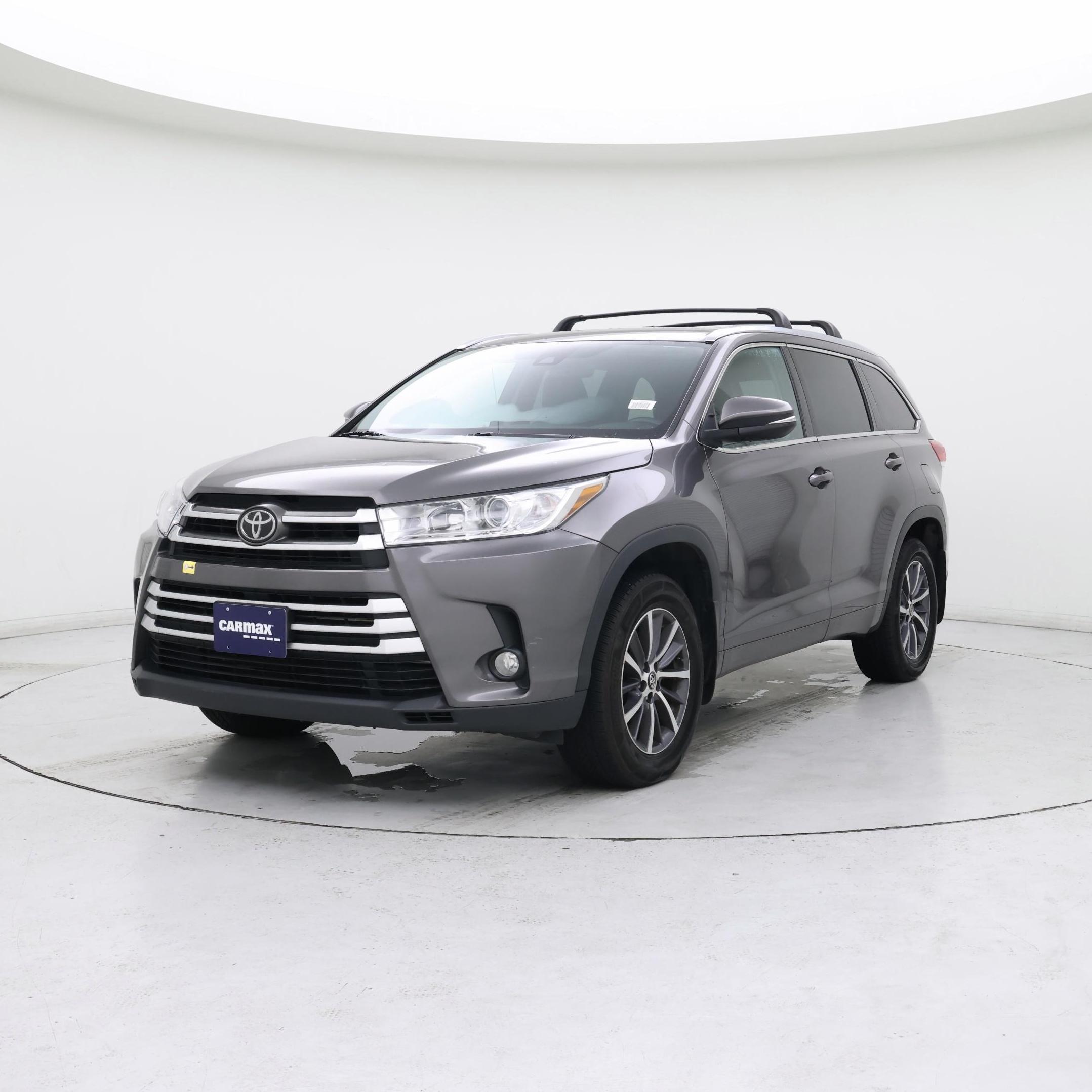 Thumbnail: 2017 Toyota Highlander - 4