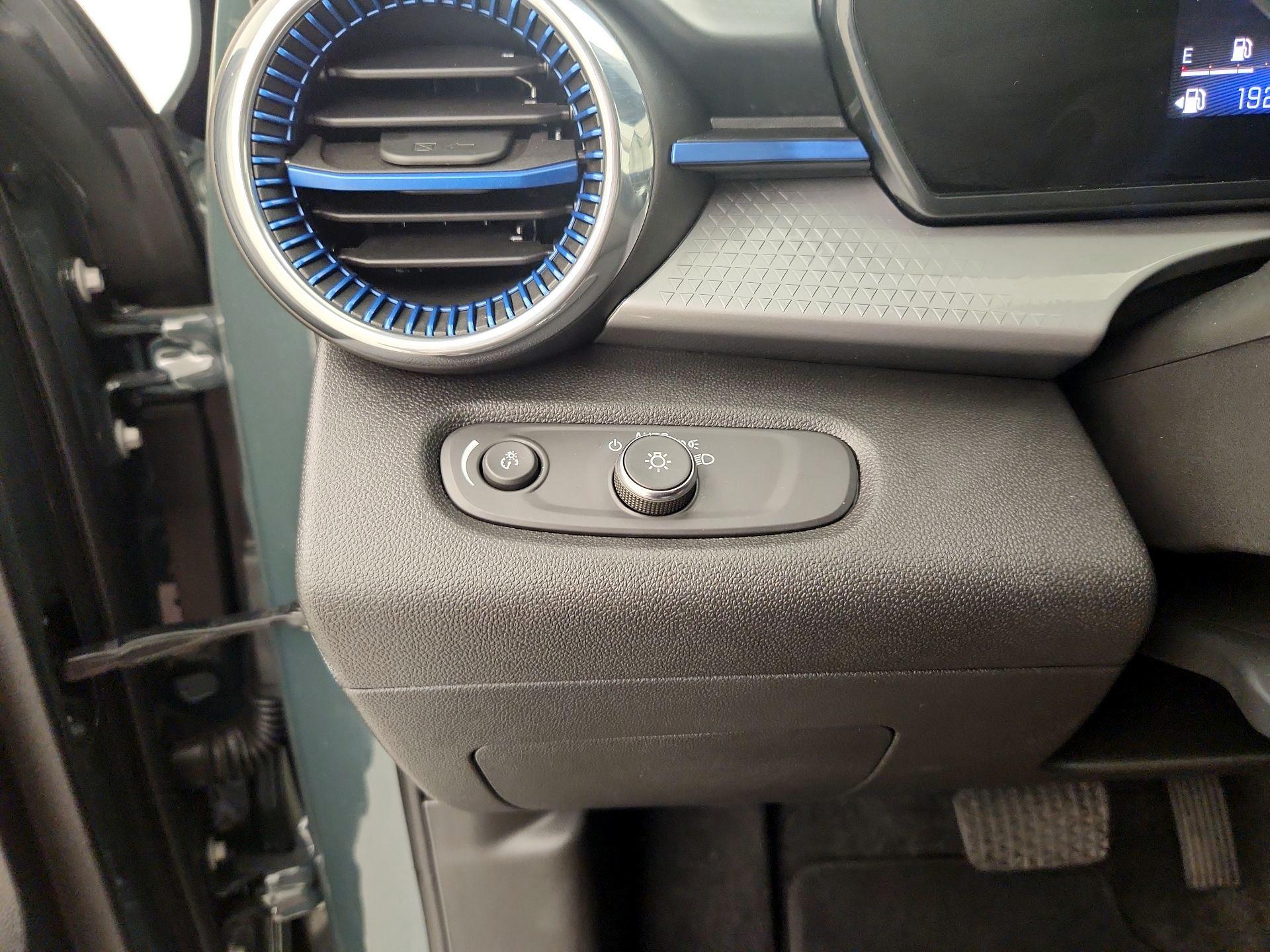 Thumbnail: 2025 Chevrolet Trax - 13