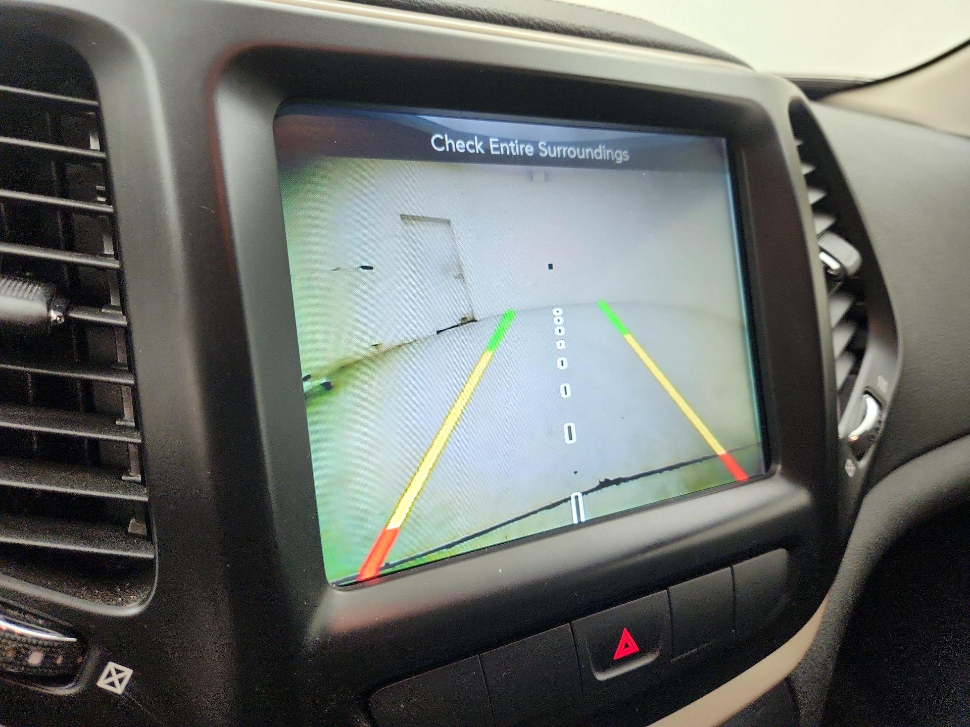 Thumbnail: 2014 Jeep Cherokee - 15