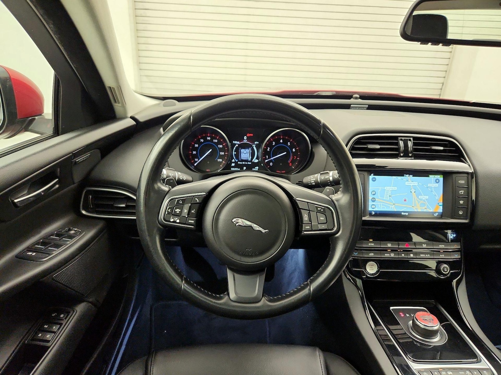 2017 Jaguar XE Premium - Photo 11