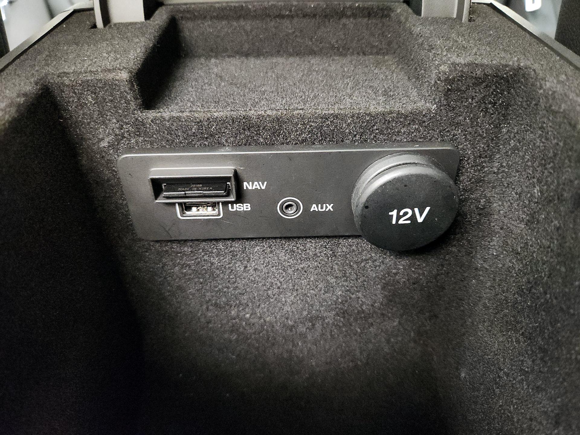 Thumbnail: 2017 Jaguar XE - 19