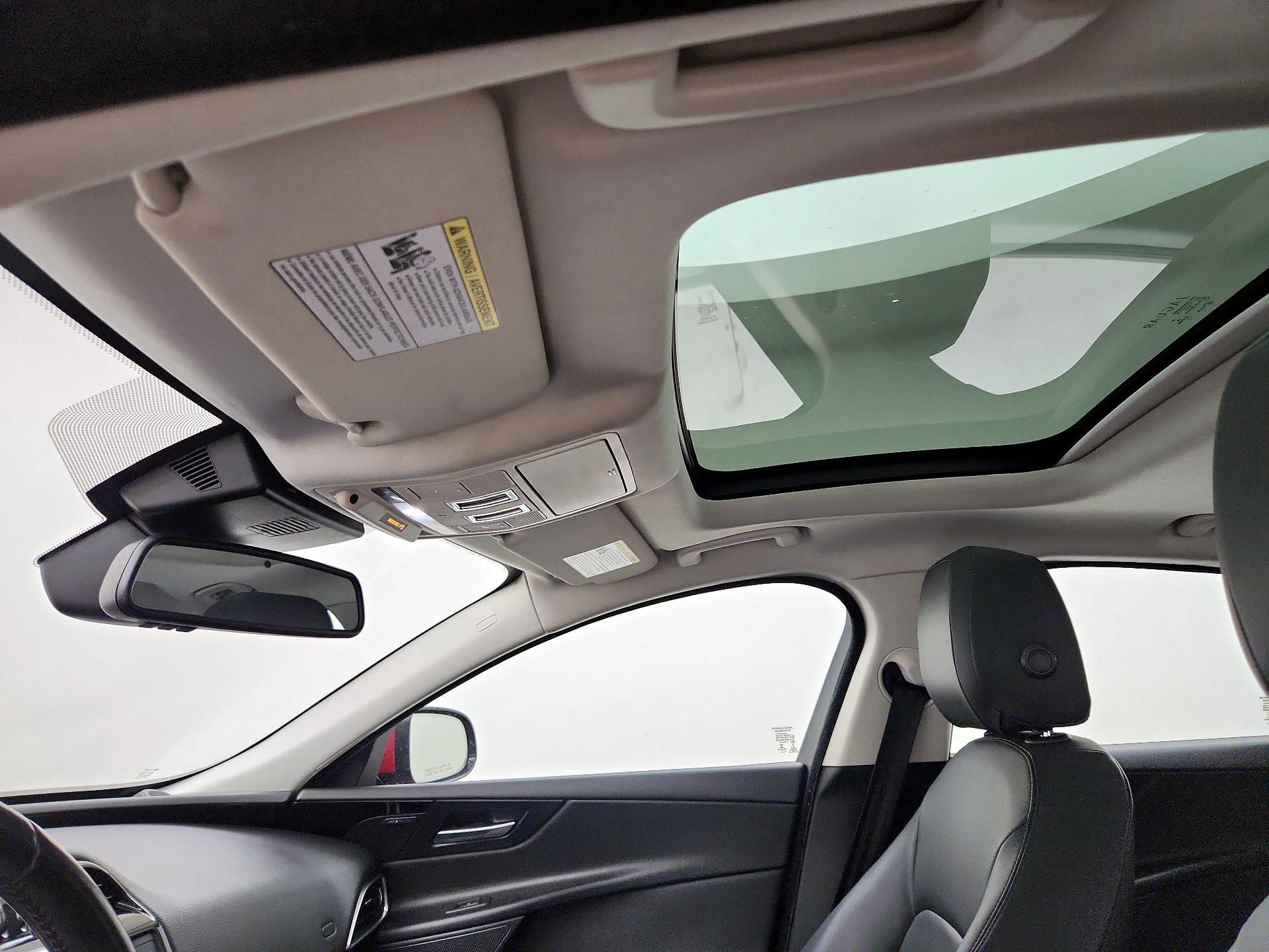 Thumbnail: 2017 Jaguar XE - 20