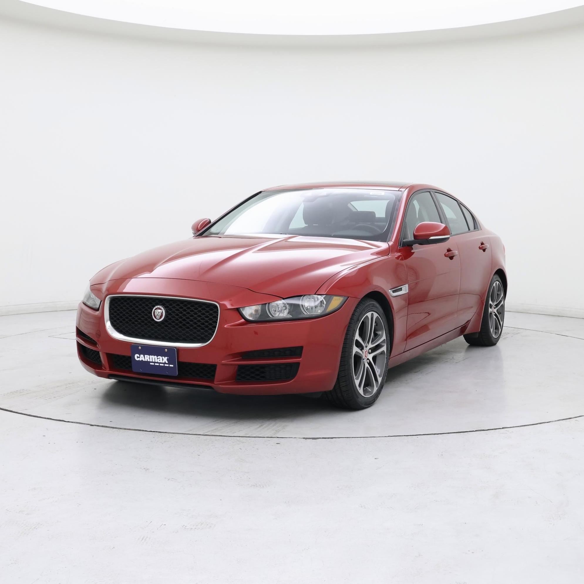 Thumbnail: 2017 Jaguar XE - 4