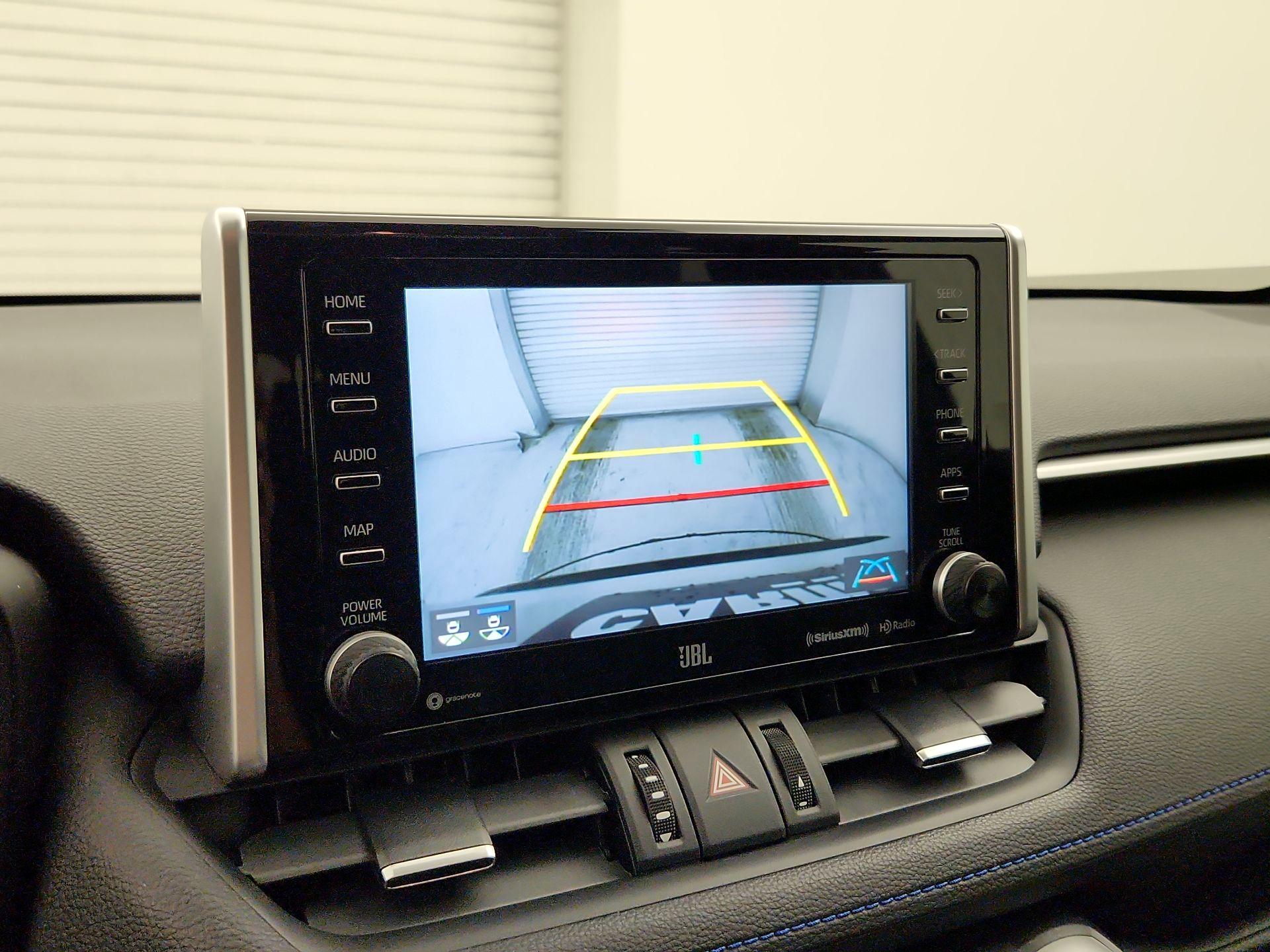 Thumbnail: 2020 Toyota RAV4 - 15