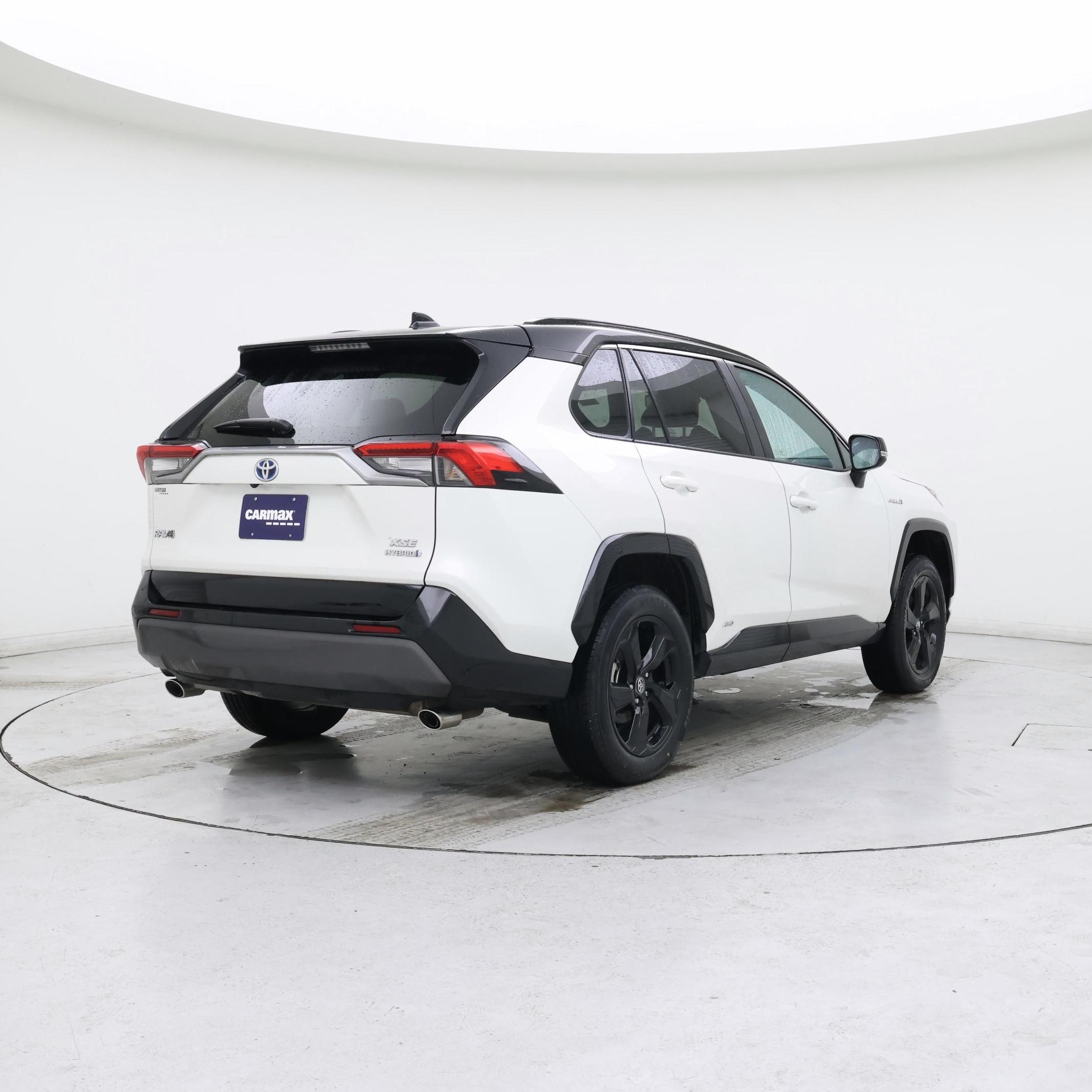 Thumbnail: 2020 Toyota RAV4 - 8