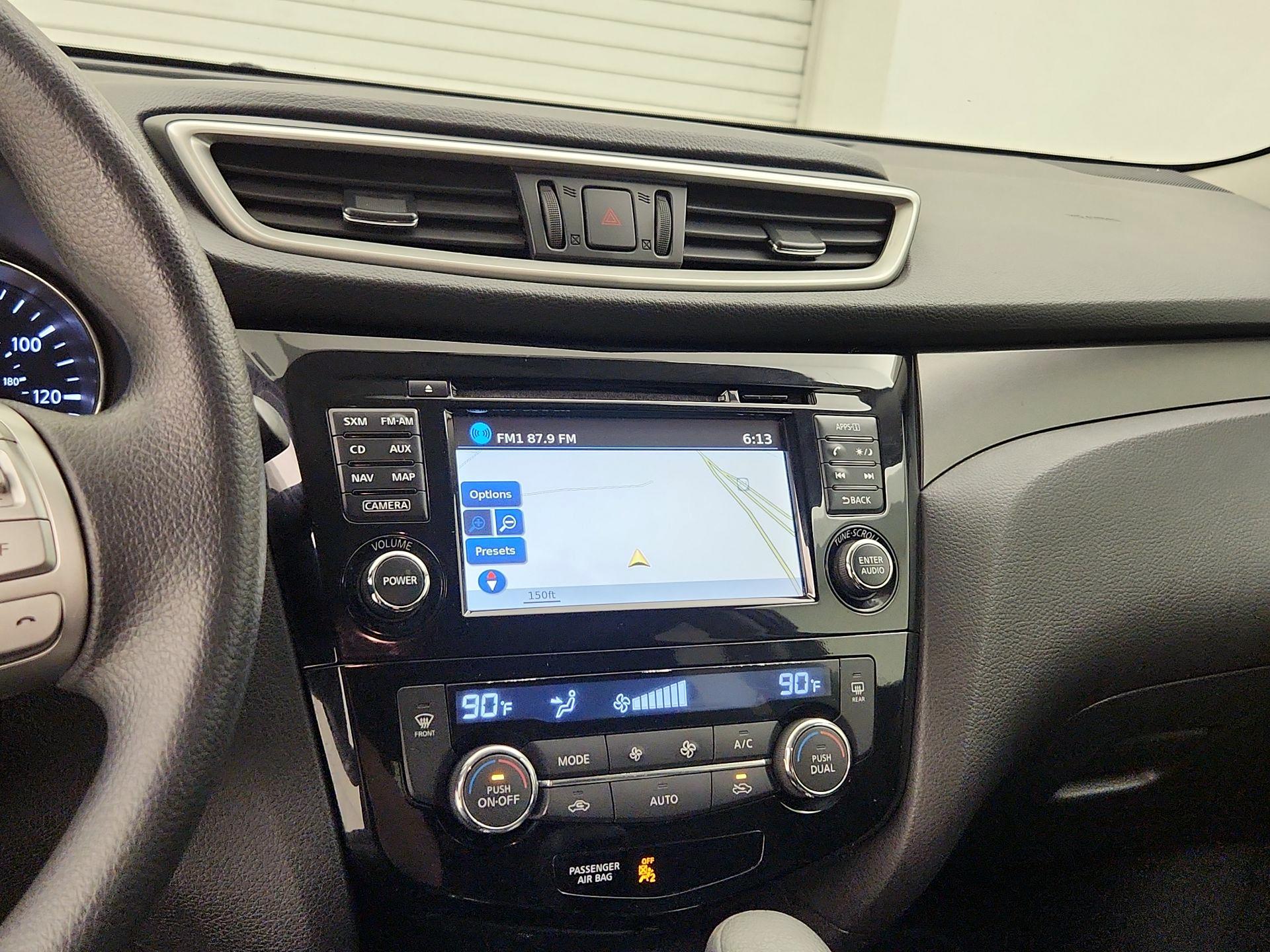 Thumbnail: 2016 Nissan Rogue - 14