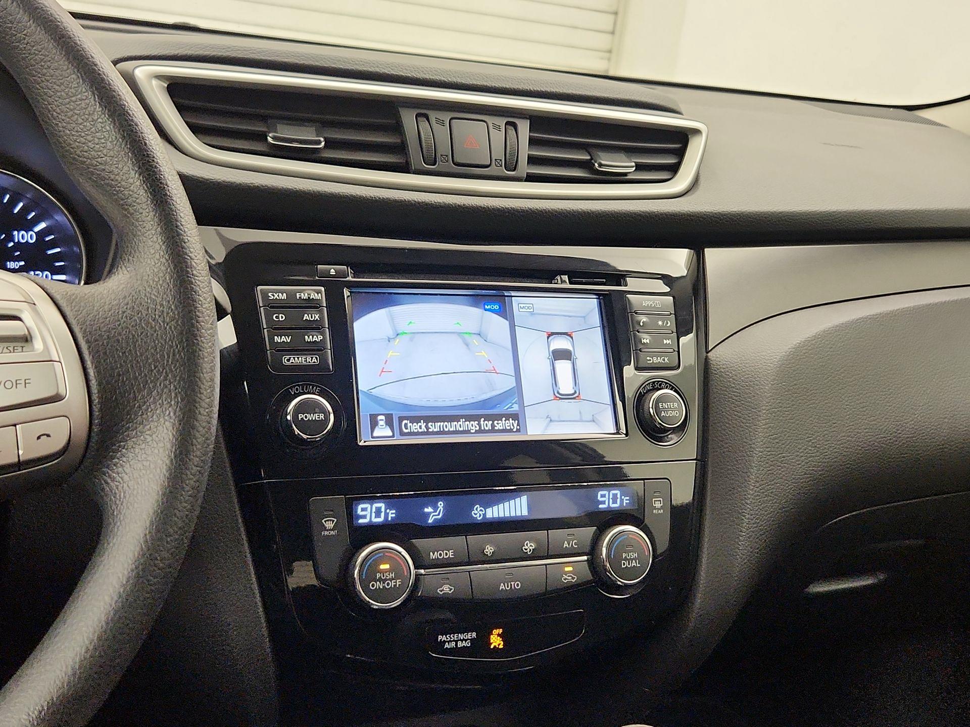 Thumbnail: 2016 Nissan Rogue - 15